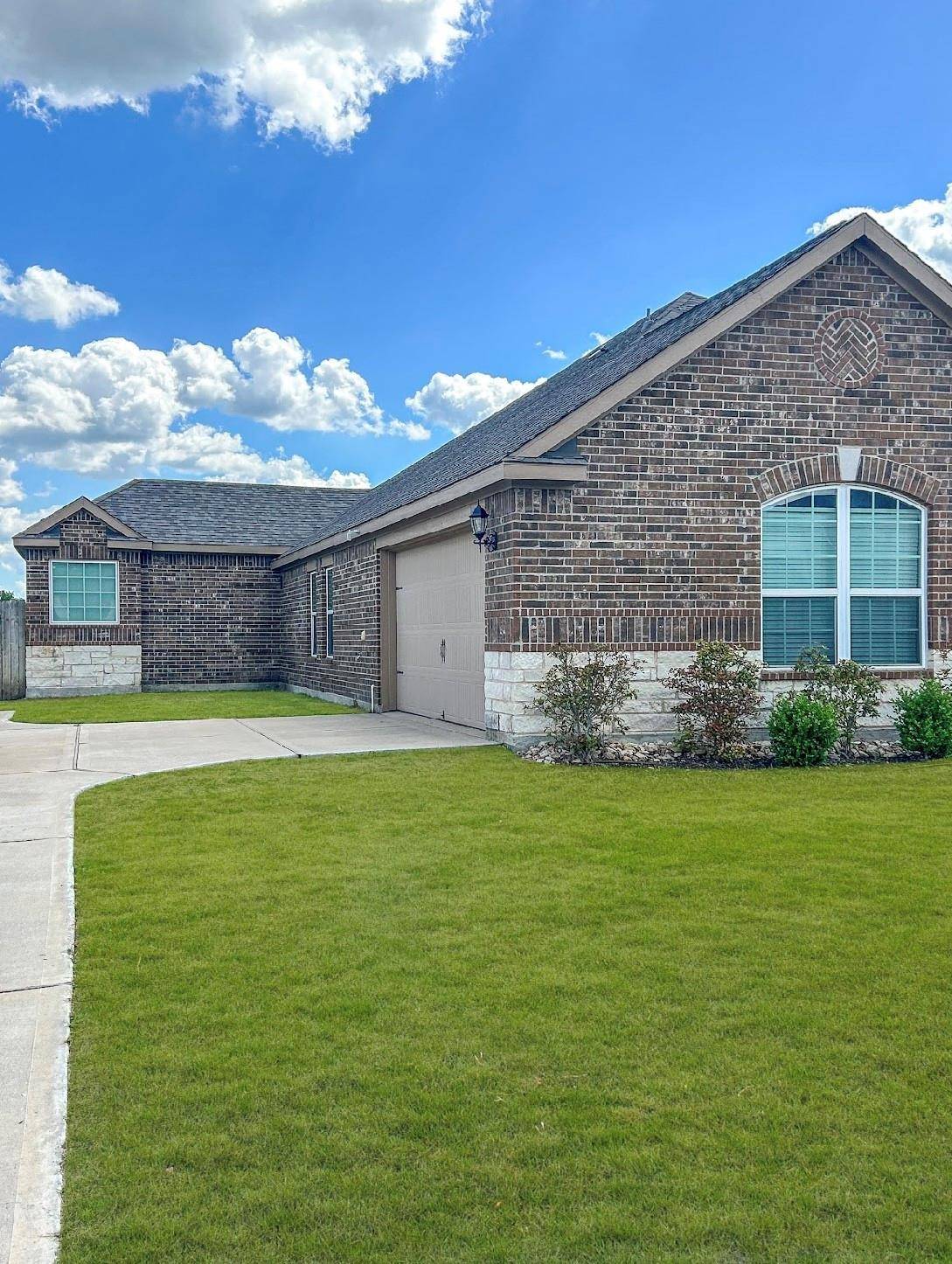 Glenn Heights, TX 75154,602 Roaring Springs Drive