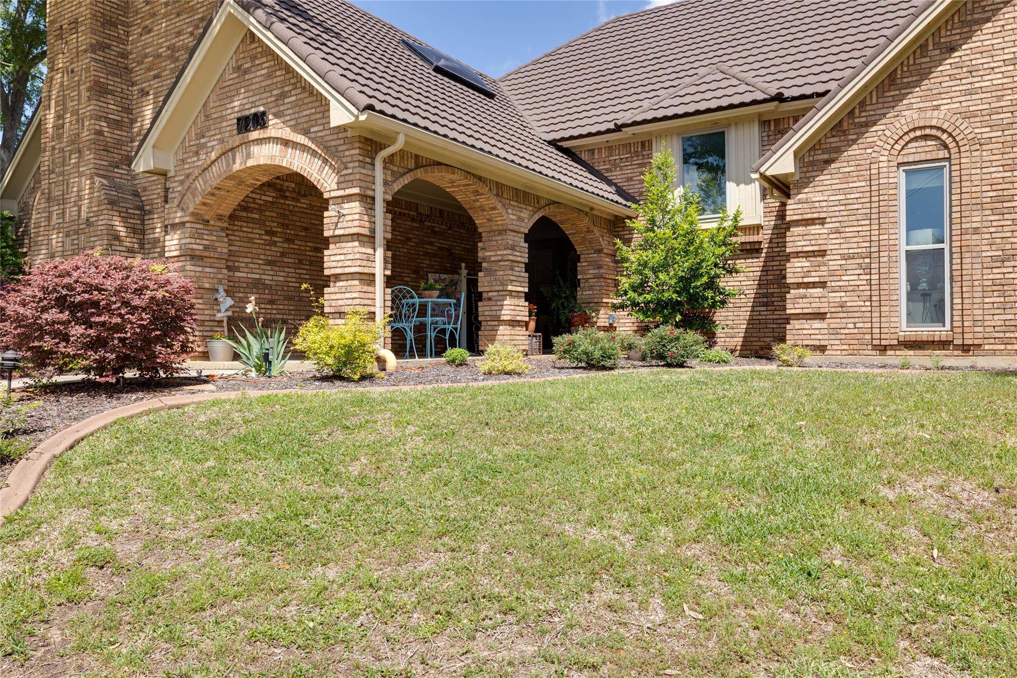 Arlington, TX 76016,7203 Saquaro Lake Court