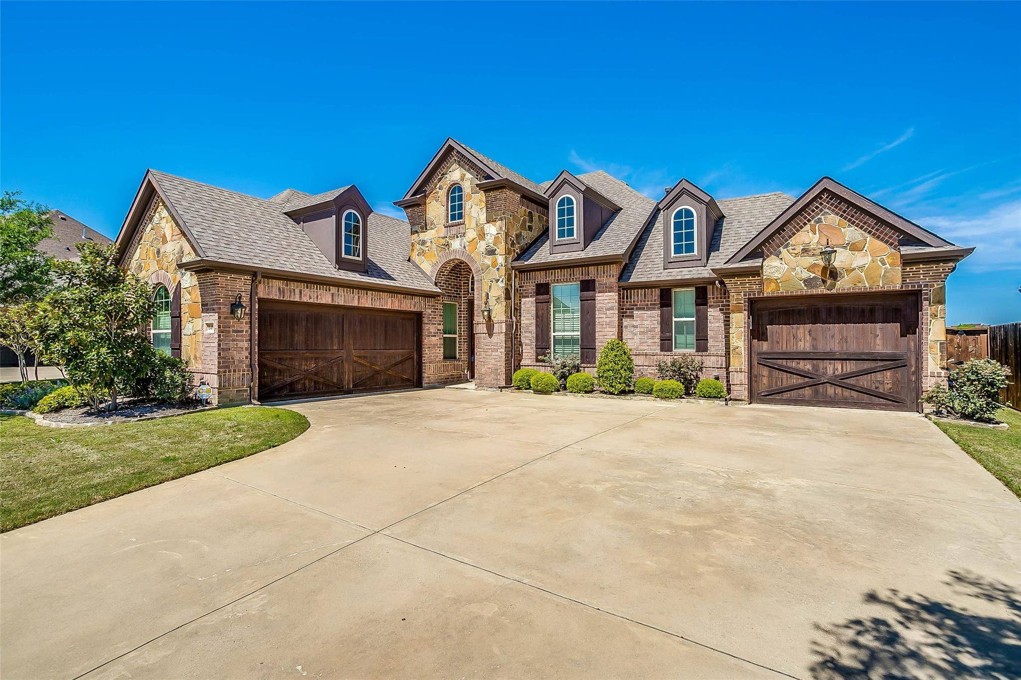 Burleson, TX 76028,148 Mckinley Drive