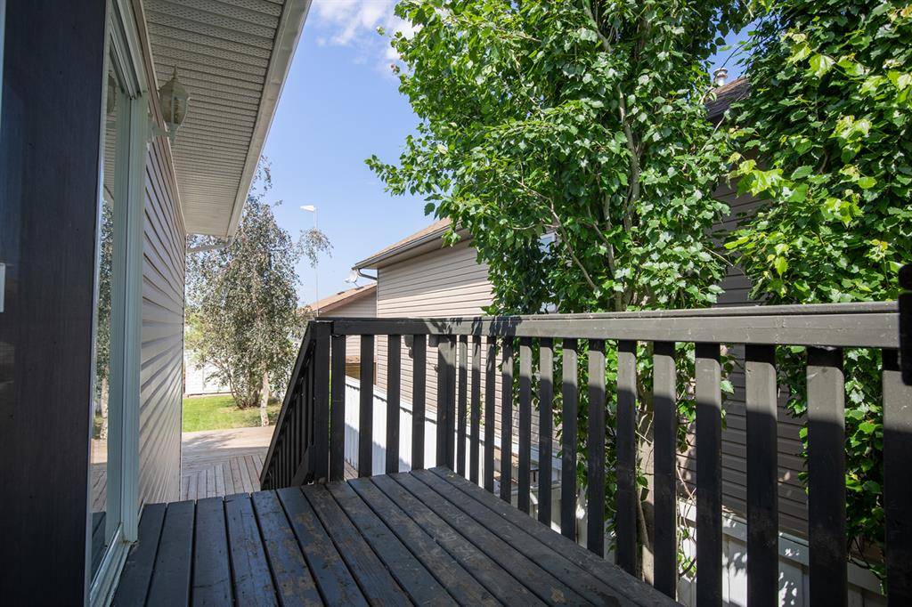 Clairmont, AB T8X5G2,10204 98A Street