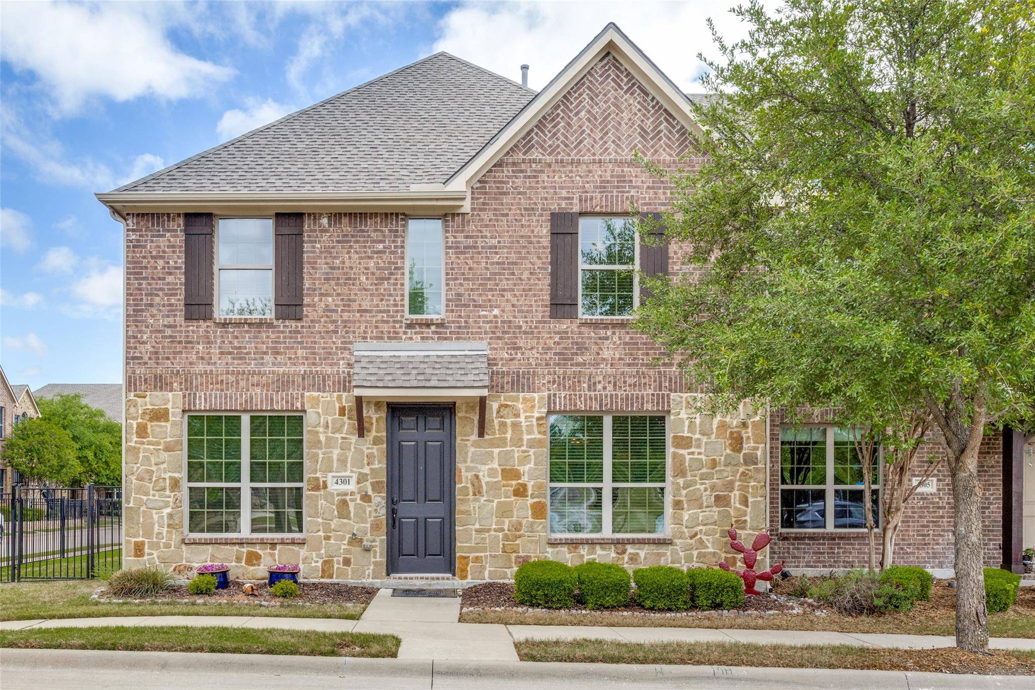 Mckinney, TX 75070,4301 Pecan Knoll Drive