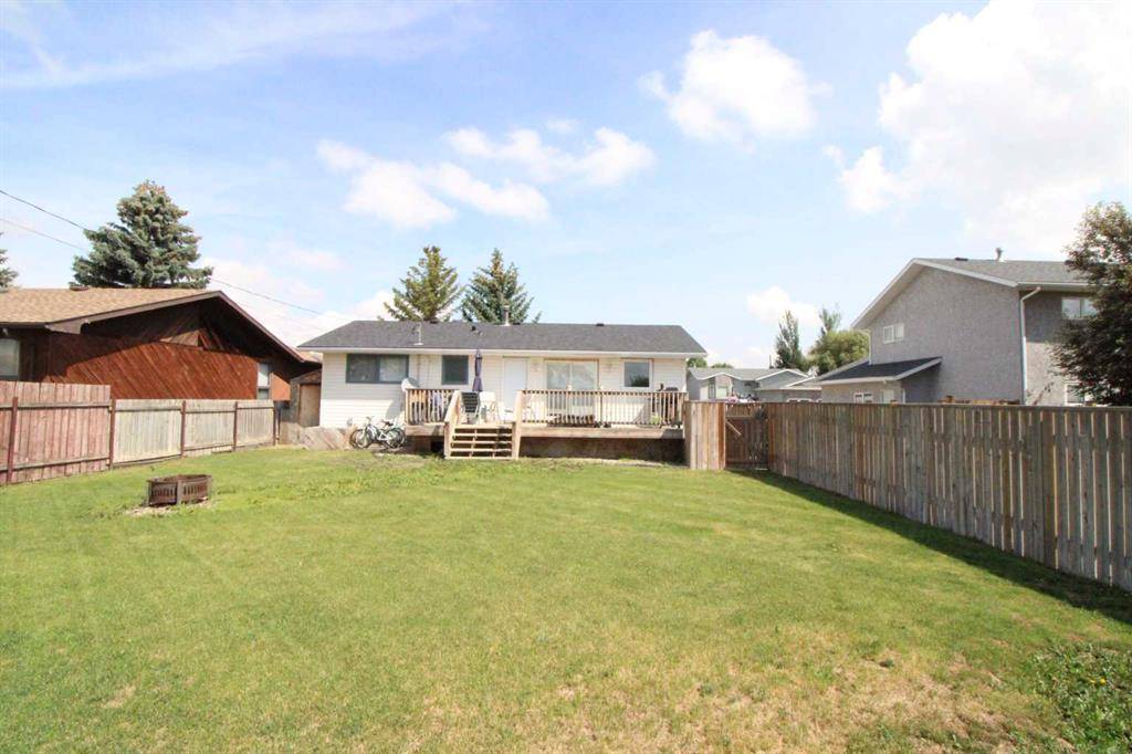 Taber, AB T1G 1B8,5218 38 ave