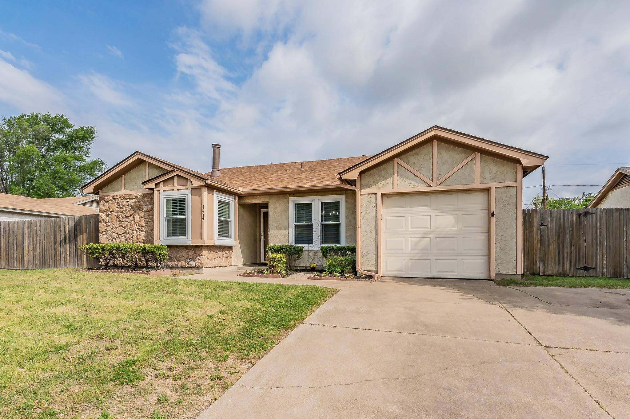 Arlington, TX 76018,1417 Colonnade Drive