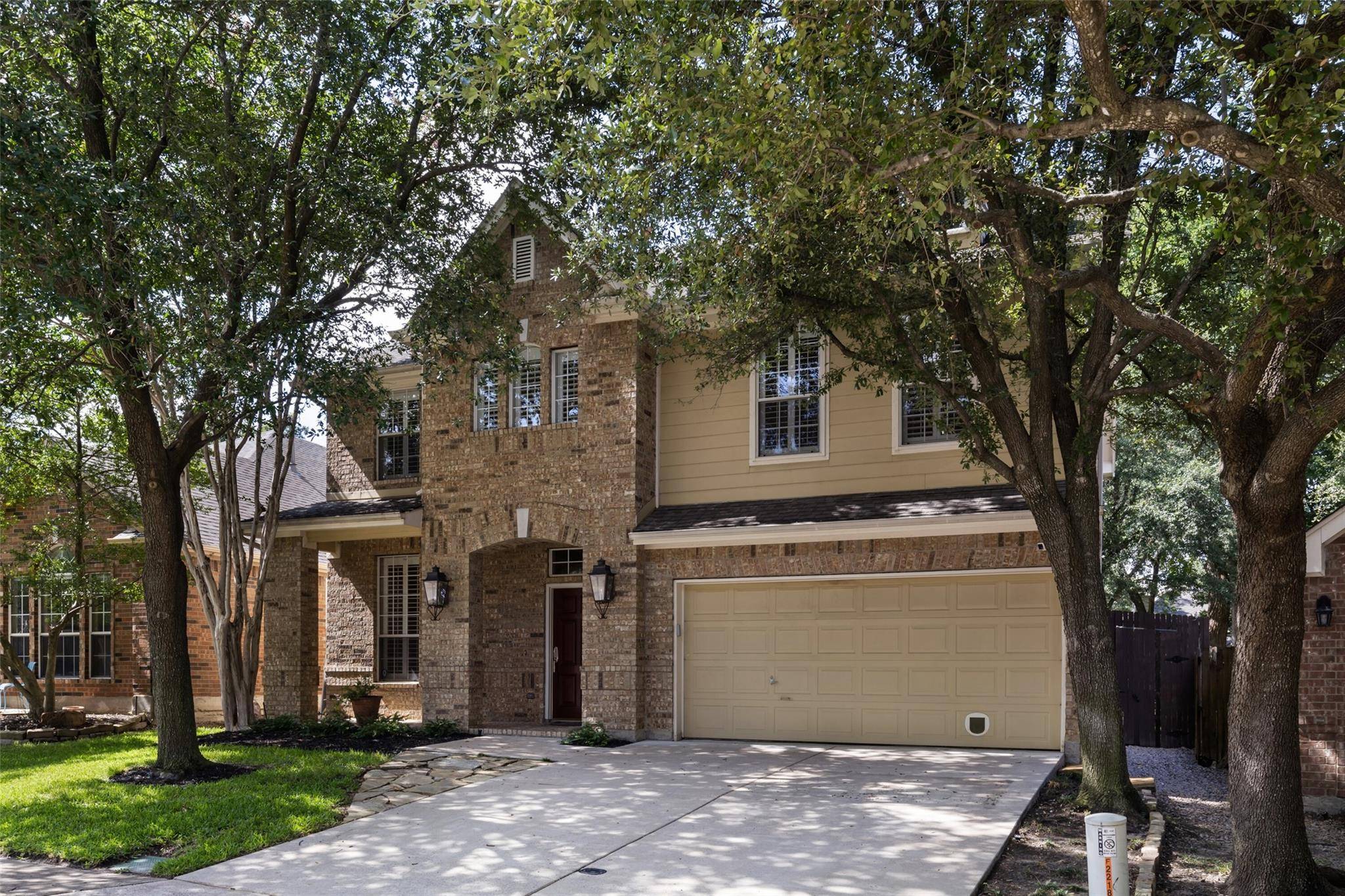 Dallas, TX 75228,2218 Pecan Grove Court