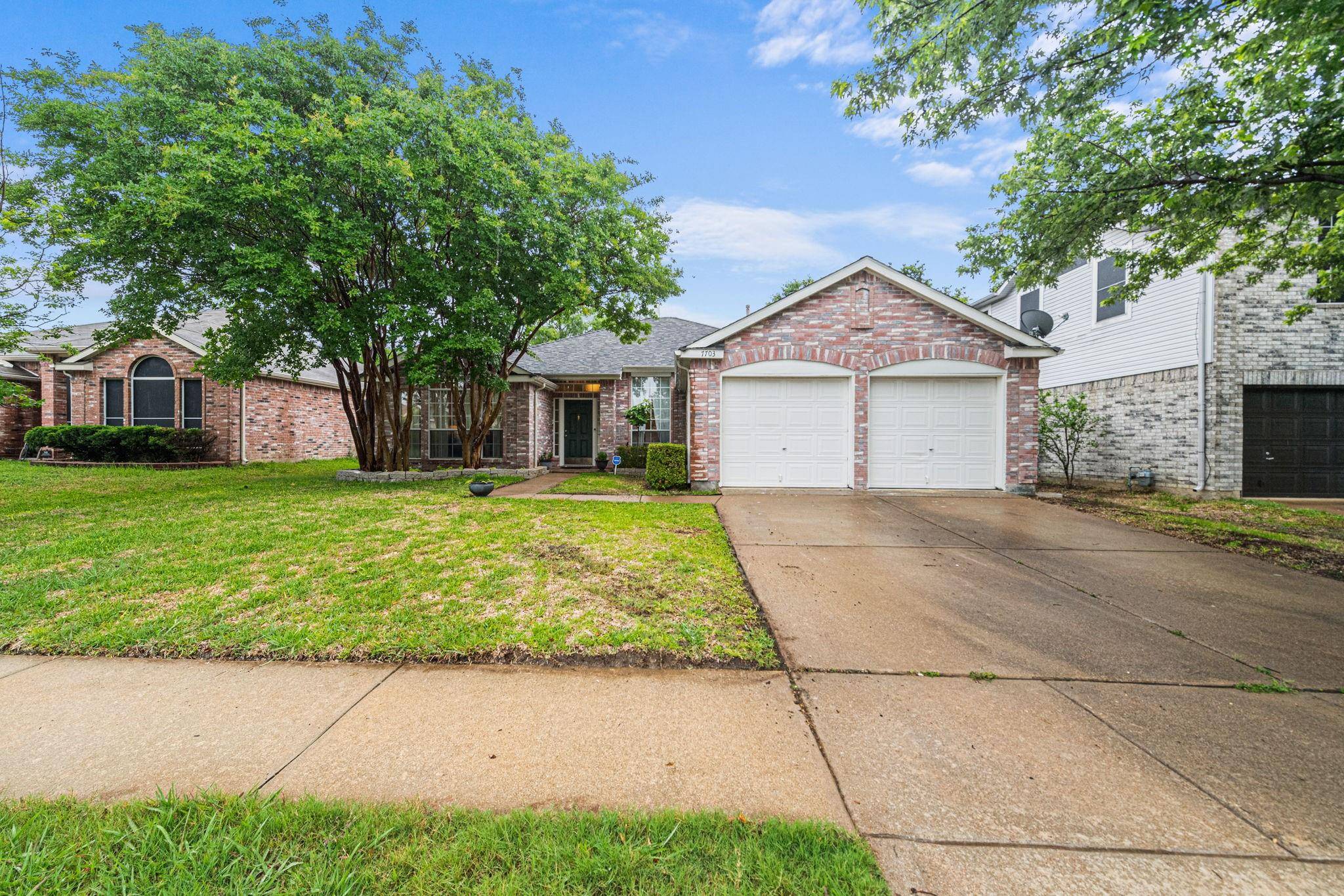 Arlington, TX 76002,7703 Albany Lane