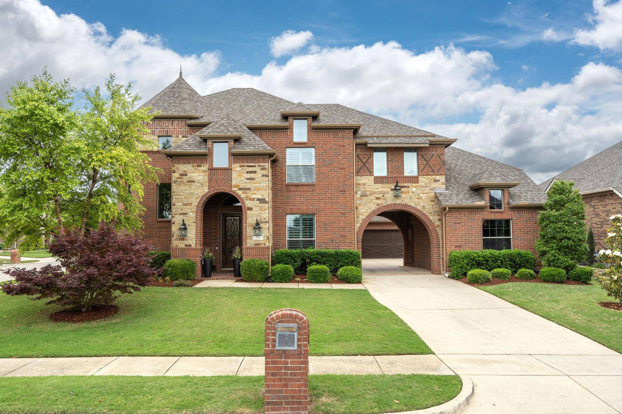 Keller, TX 76248,316 Creekhaven Court