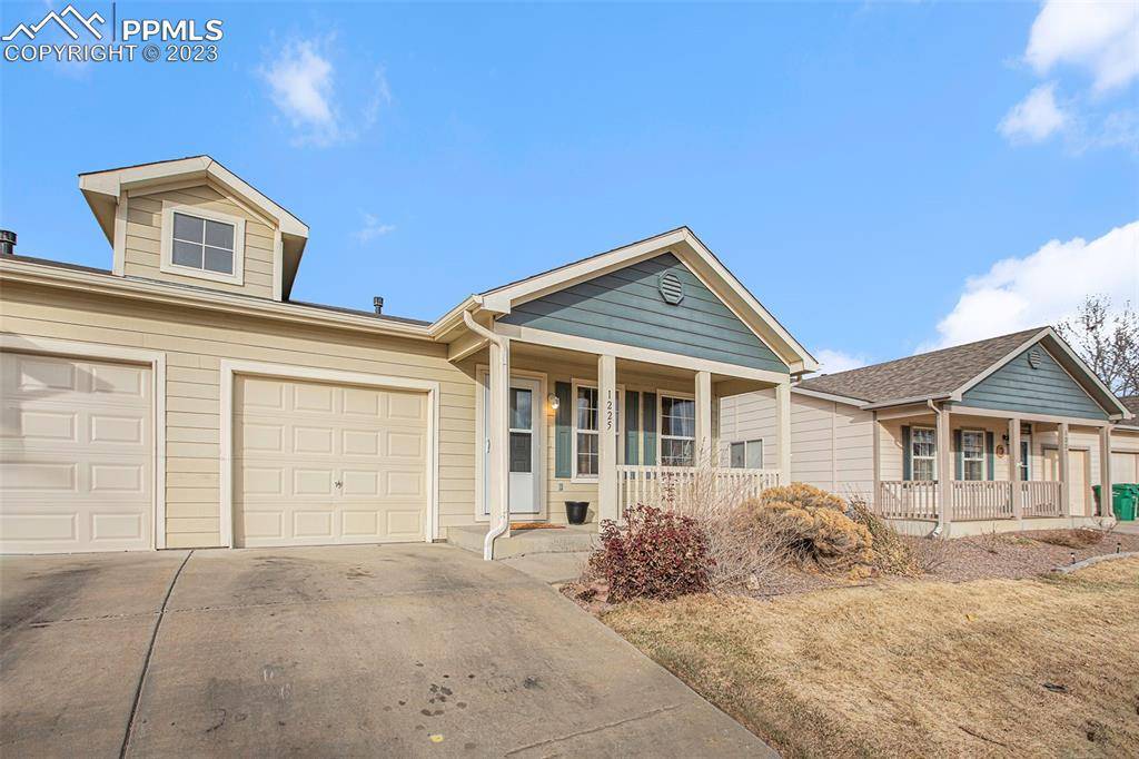 Pueblo, CO 81008,1225 Silver Hawk CT