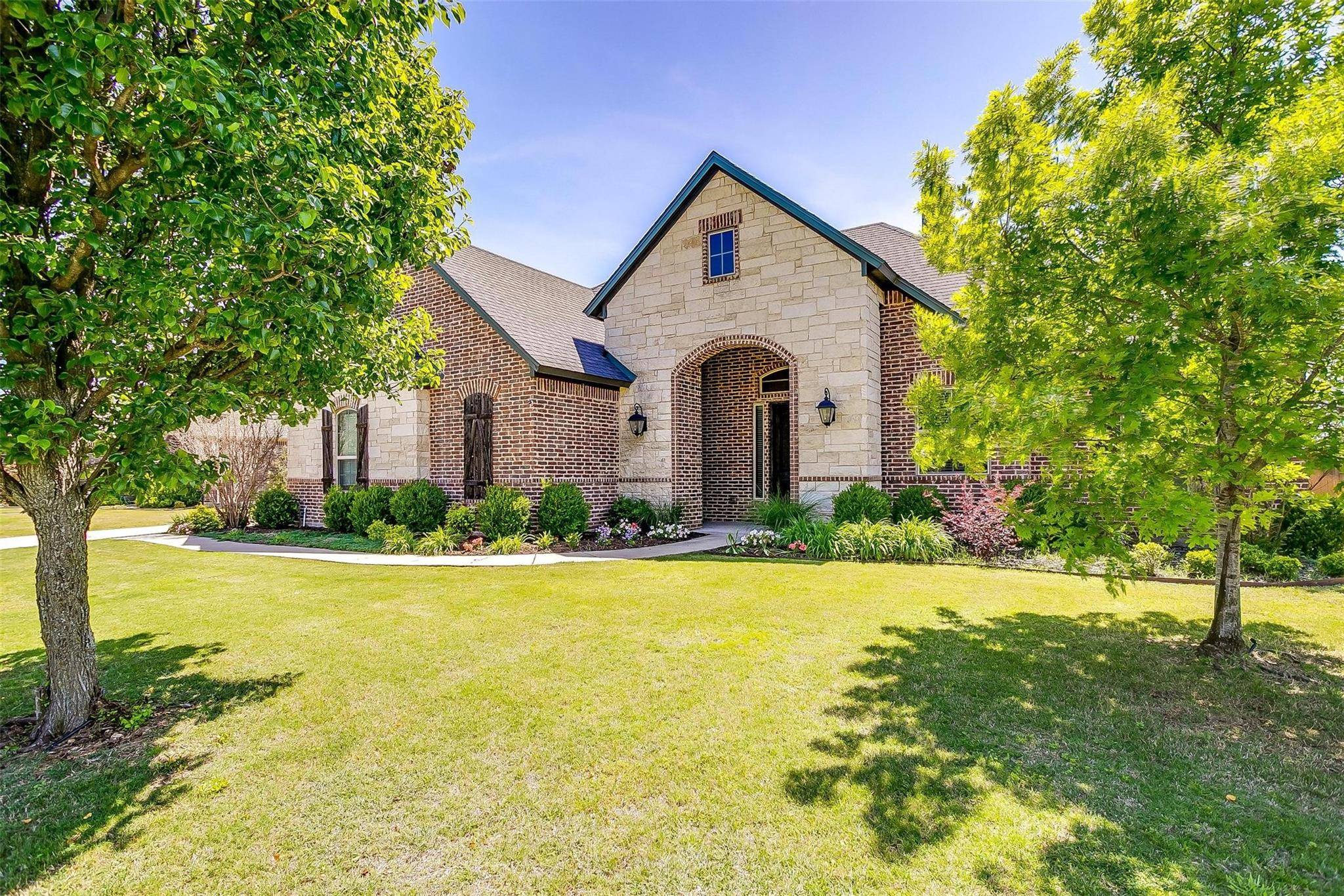 Burleson, TX 76028,957 Prairie Timber Road