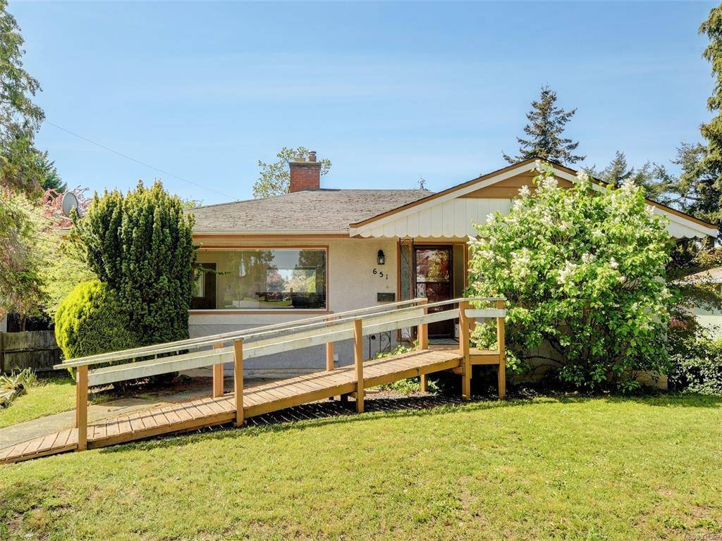 Saanich, BC V8Z 1M9,651 Burnside Rd W