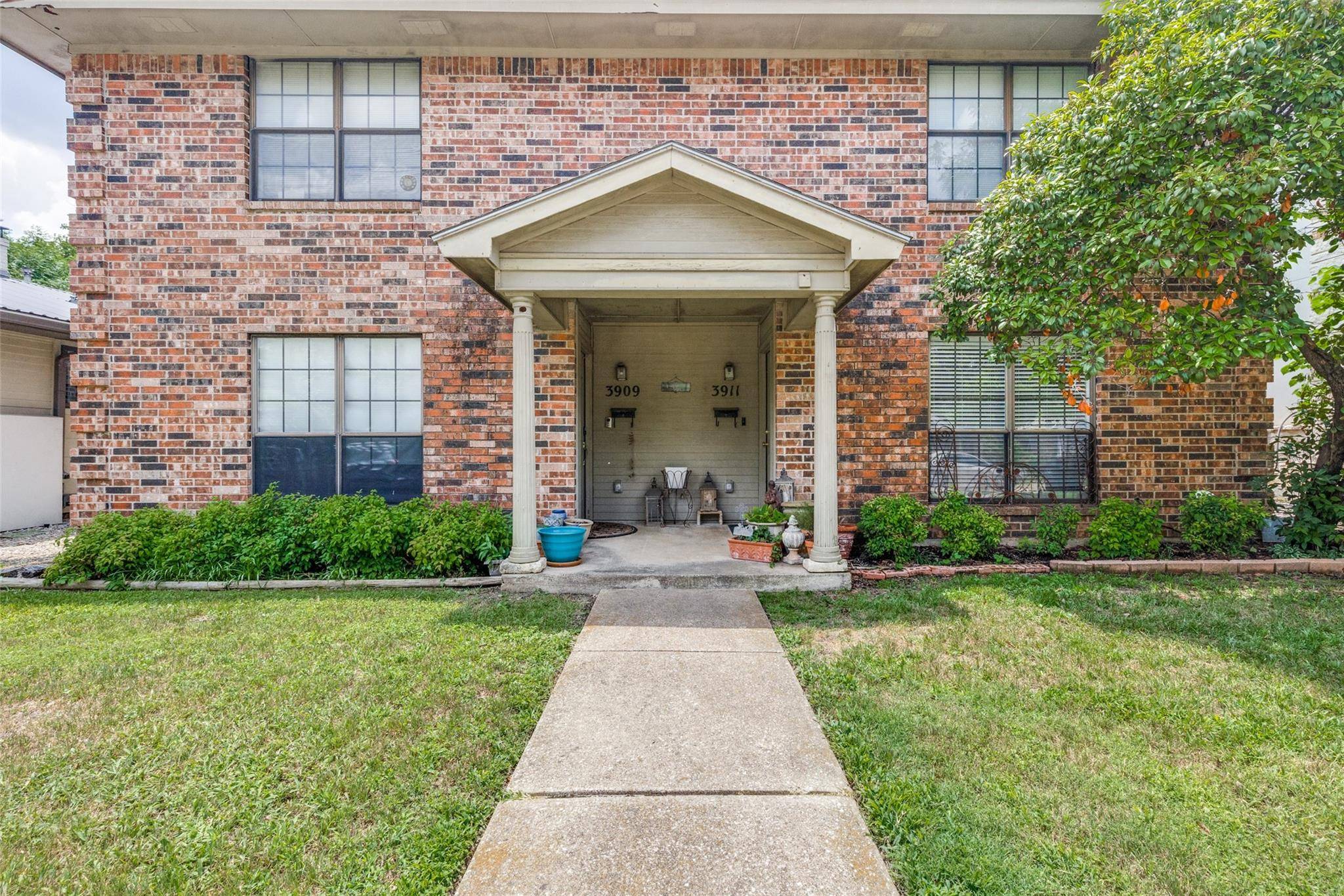 Fort Worth, TX 76107,3909-3911 Bunting Avenue