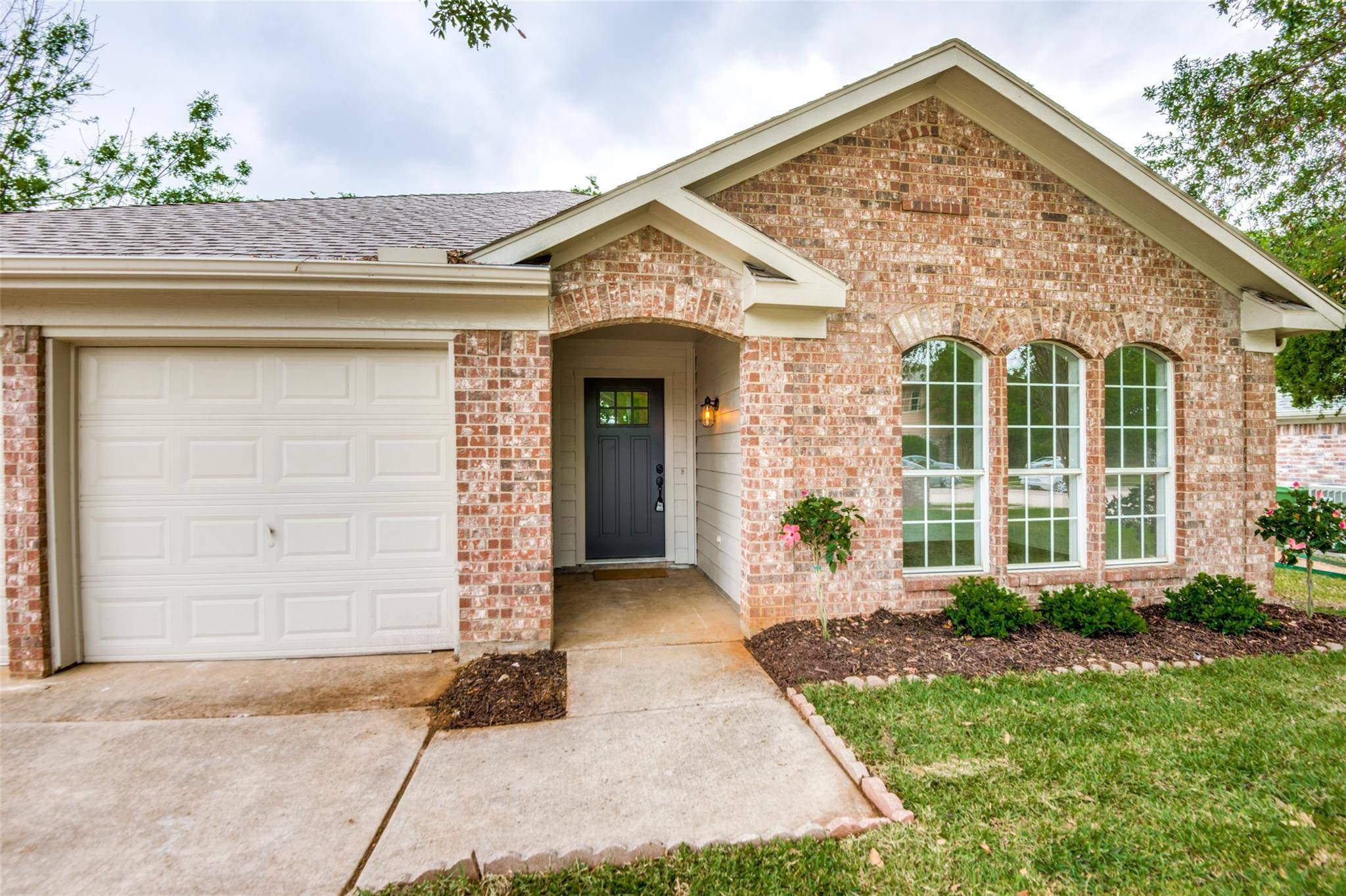 Lake Dallas, TX 75065,759 Winding Oak Bend