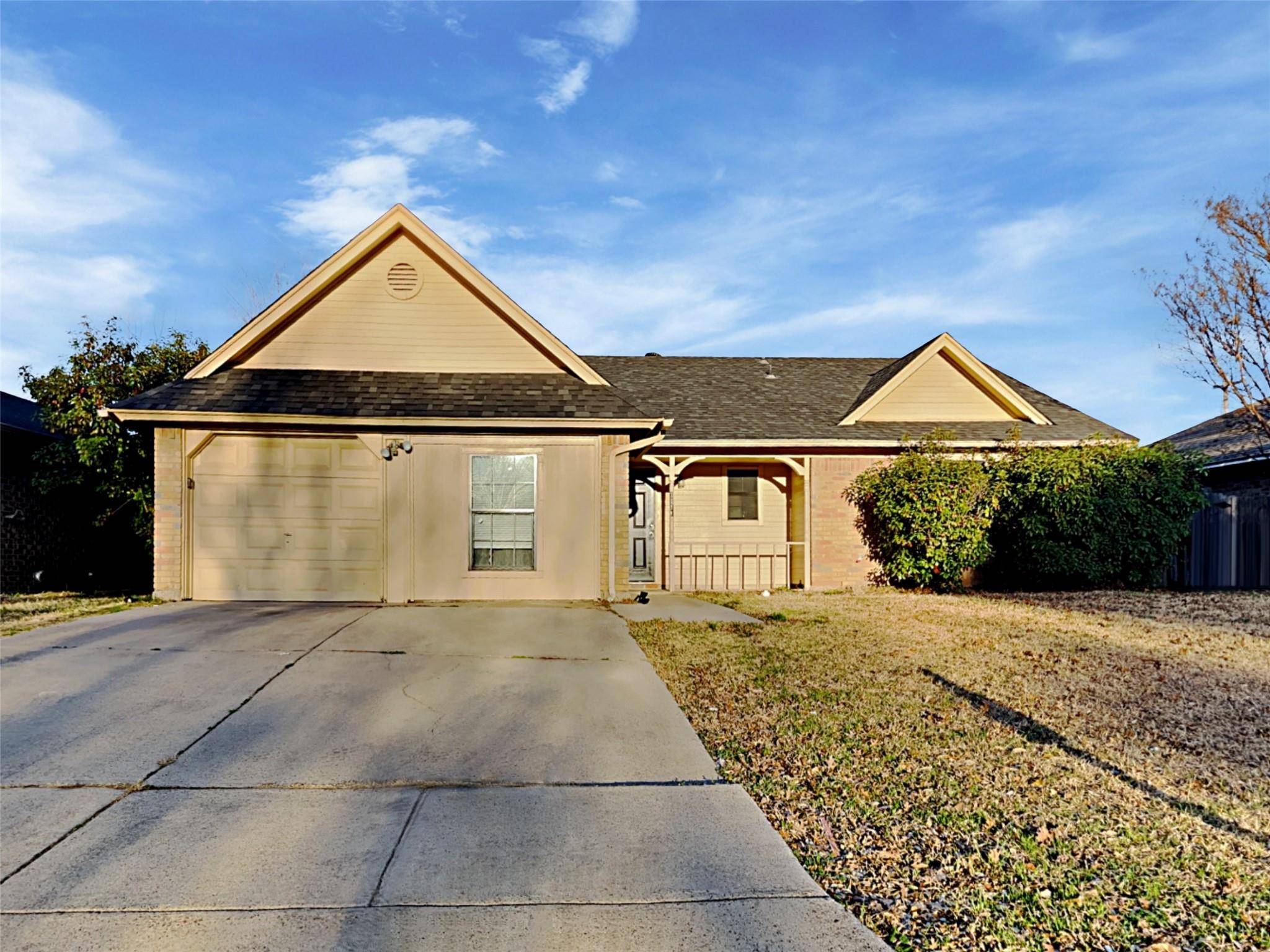 Arlington, TX 76001,6603 Country Creek Drive