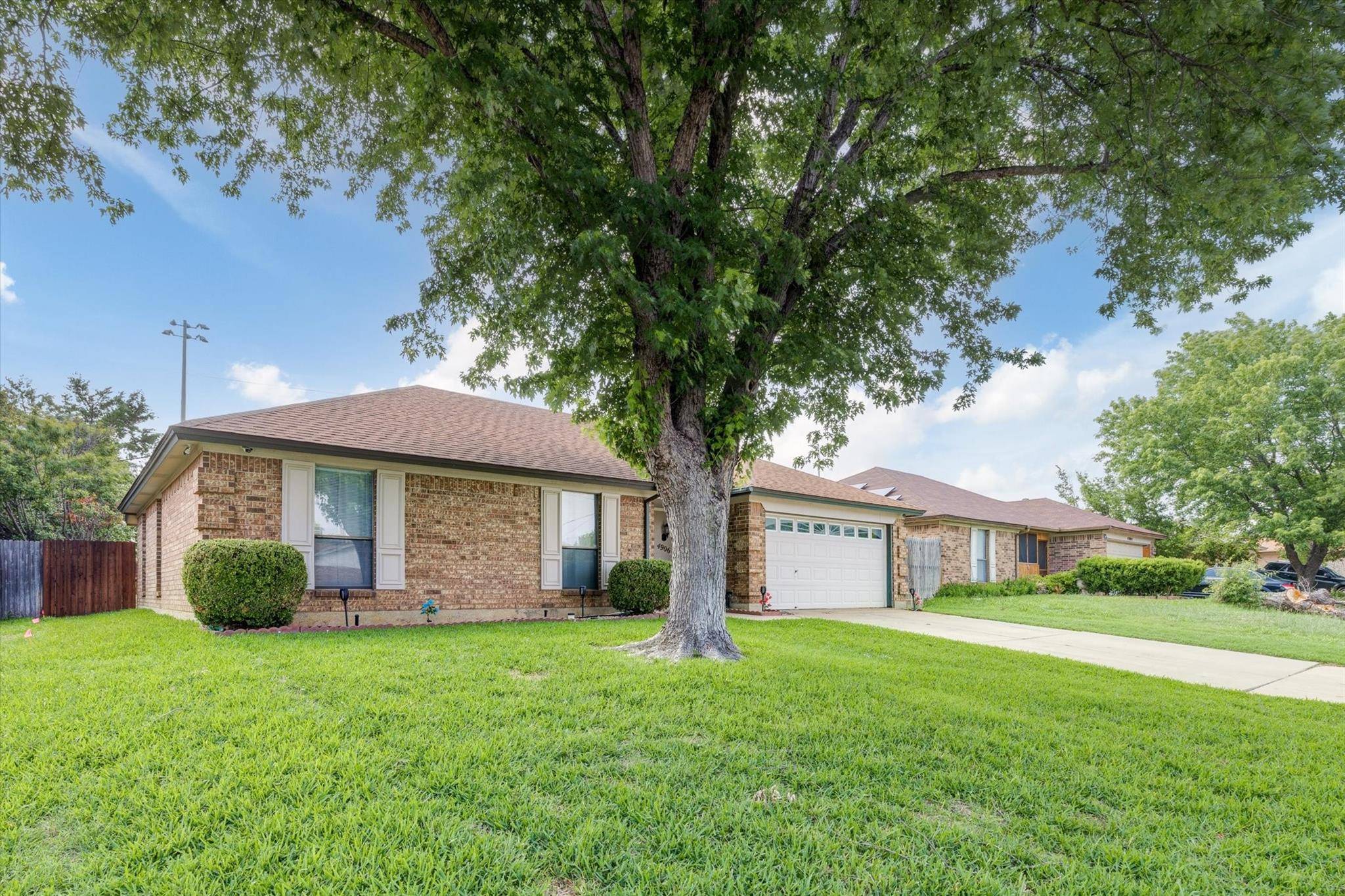 Arlington, TX 76017,4906 Green Hollow Drive