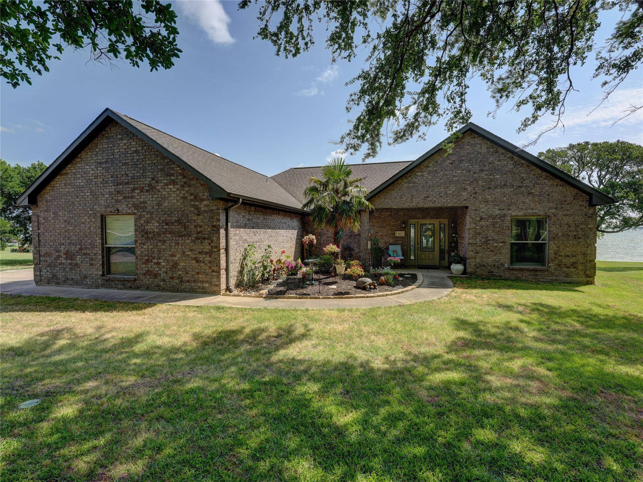 Corsicana, TX 75109,413 Meandering Way