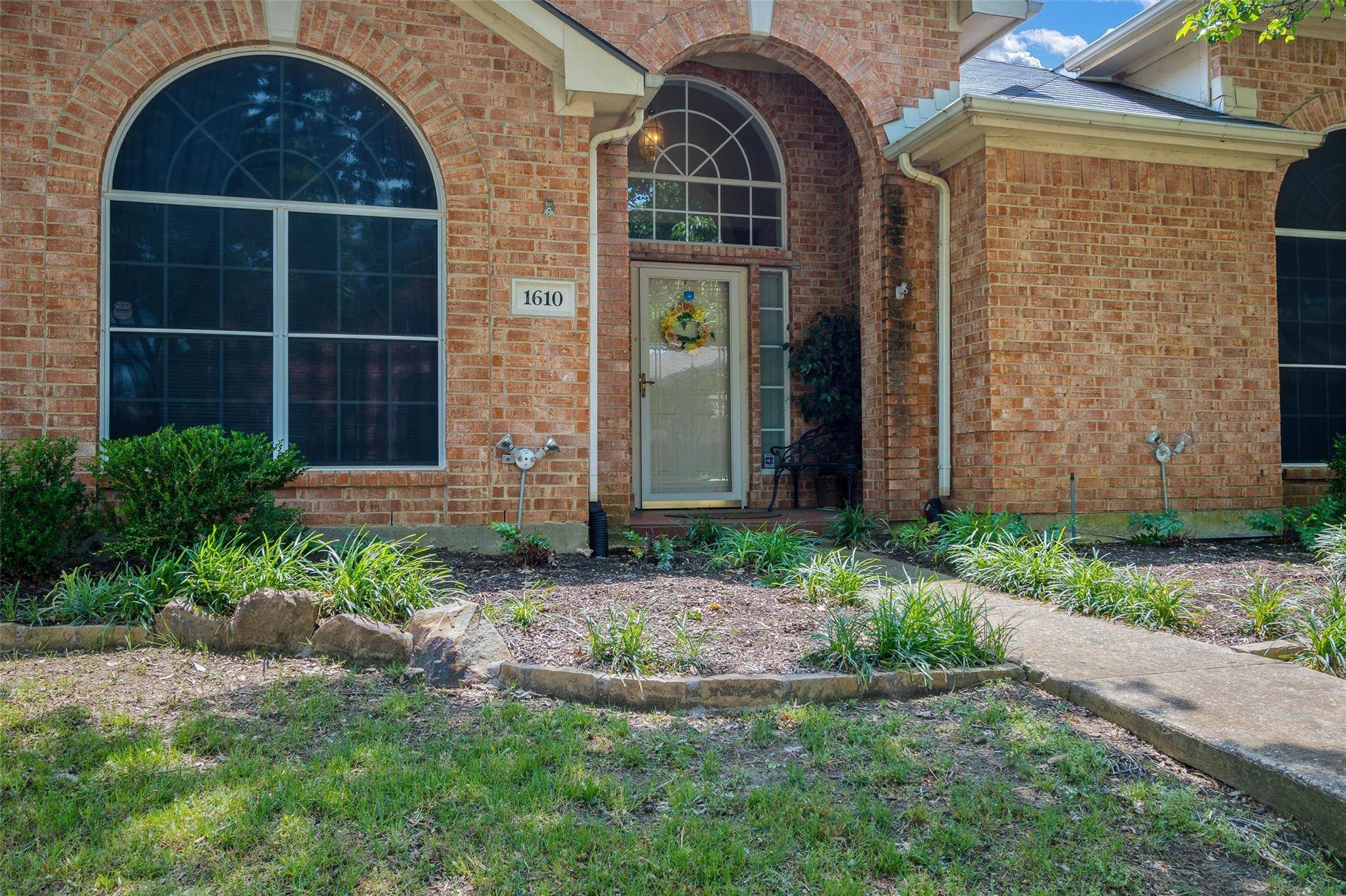 Garland, TX 75043,1610 Spring Hollow Lane