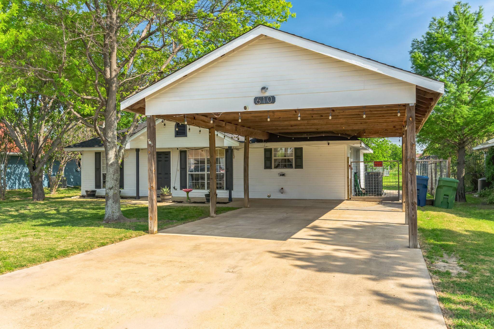 Oak Point, TX 75068,610 Lamp Post Lane