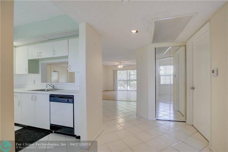 Pembroke Pines, FL 33027,571 SW 142nd Ave  #309 O