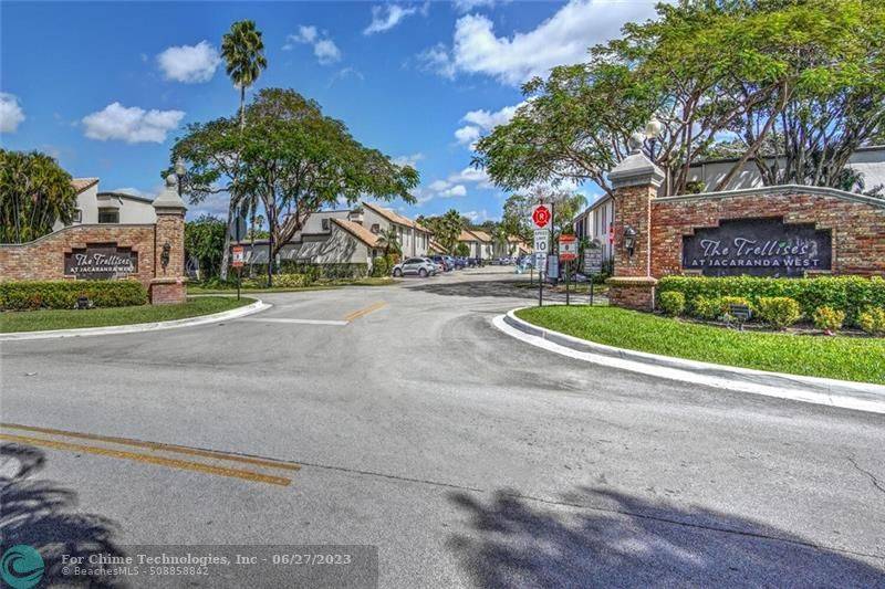 Plantation, FL 33324,950 Mockingbird Ln  #612A