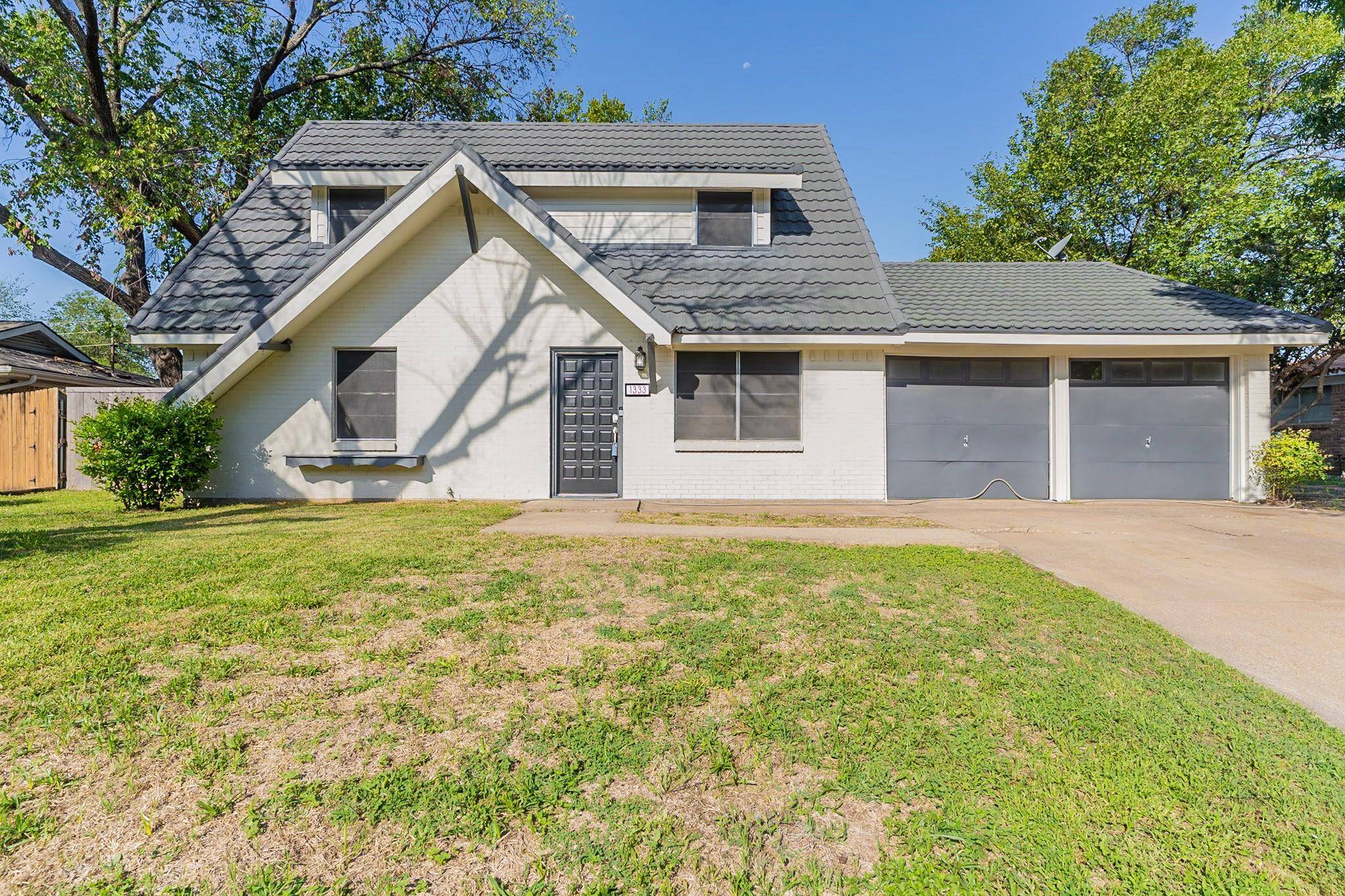 Hurst, TX 76053,1333 Brookside Drive