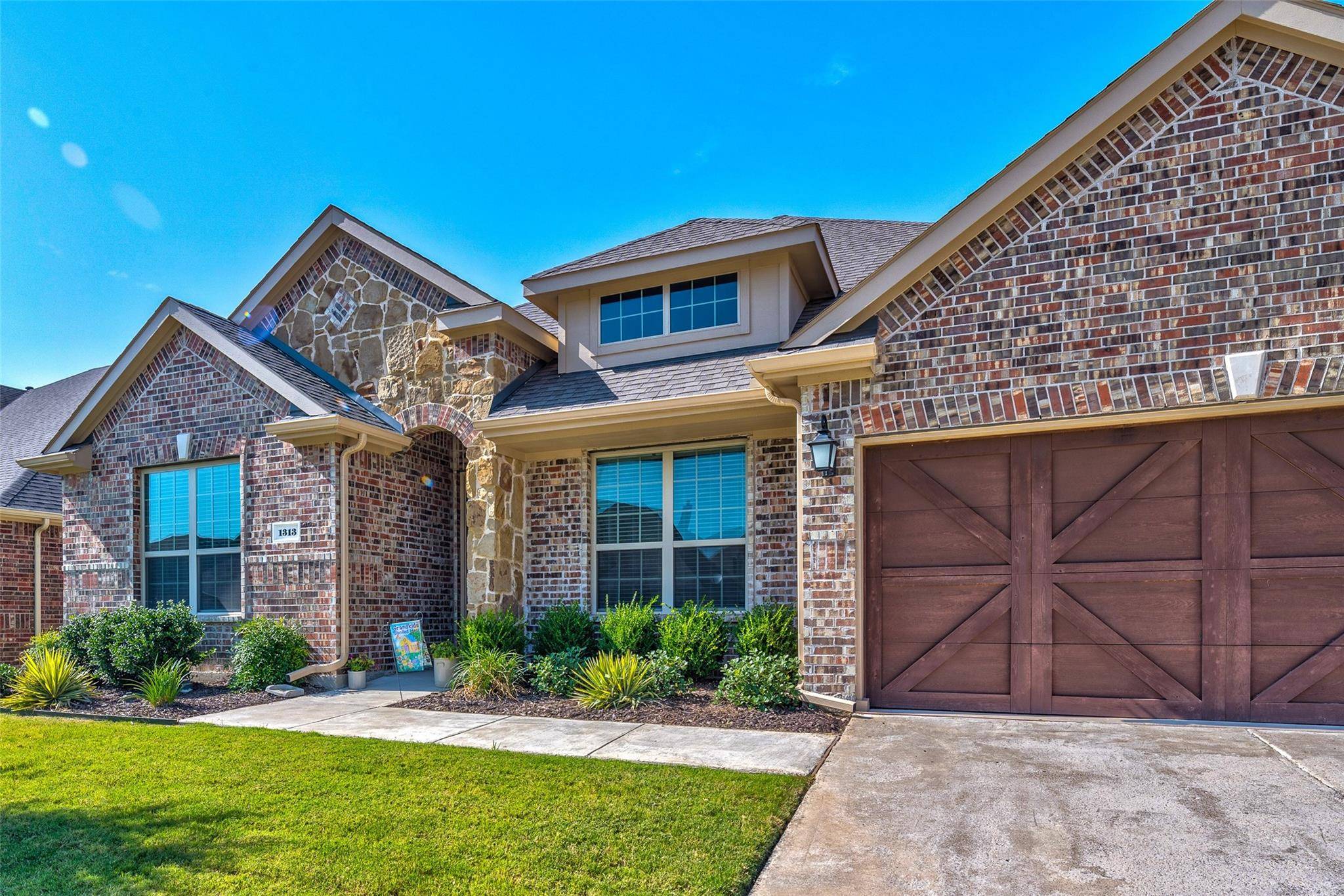 Little Elm, TX 75068,1313 Benavites Drive