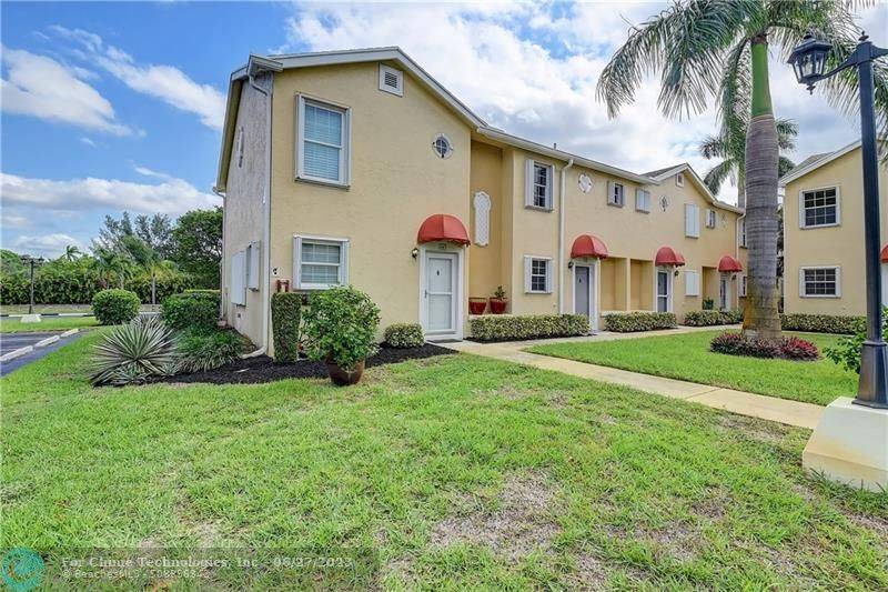 Hypoluxo, FL 33462,370 Waterside Dr  #370