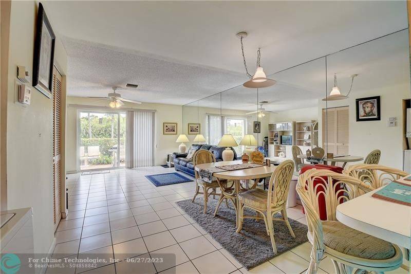 Hypoluxo, FL 33462,370 Waterside Dr  #370