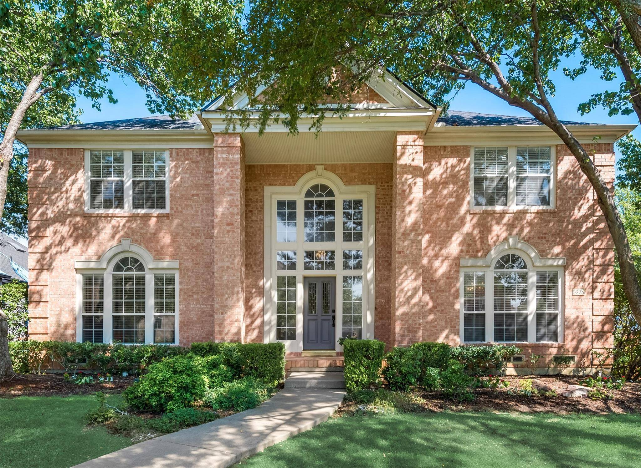 Irving, TX 75063,2307 Southern Oak Drive