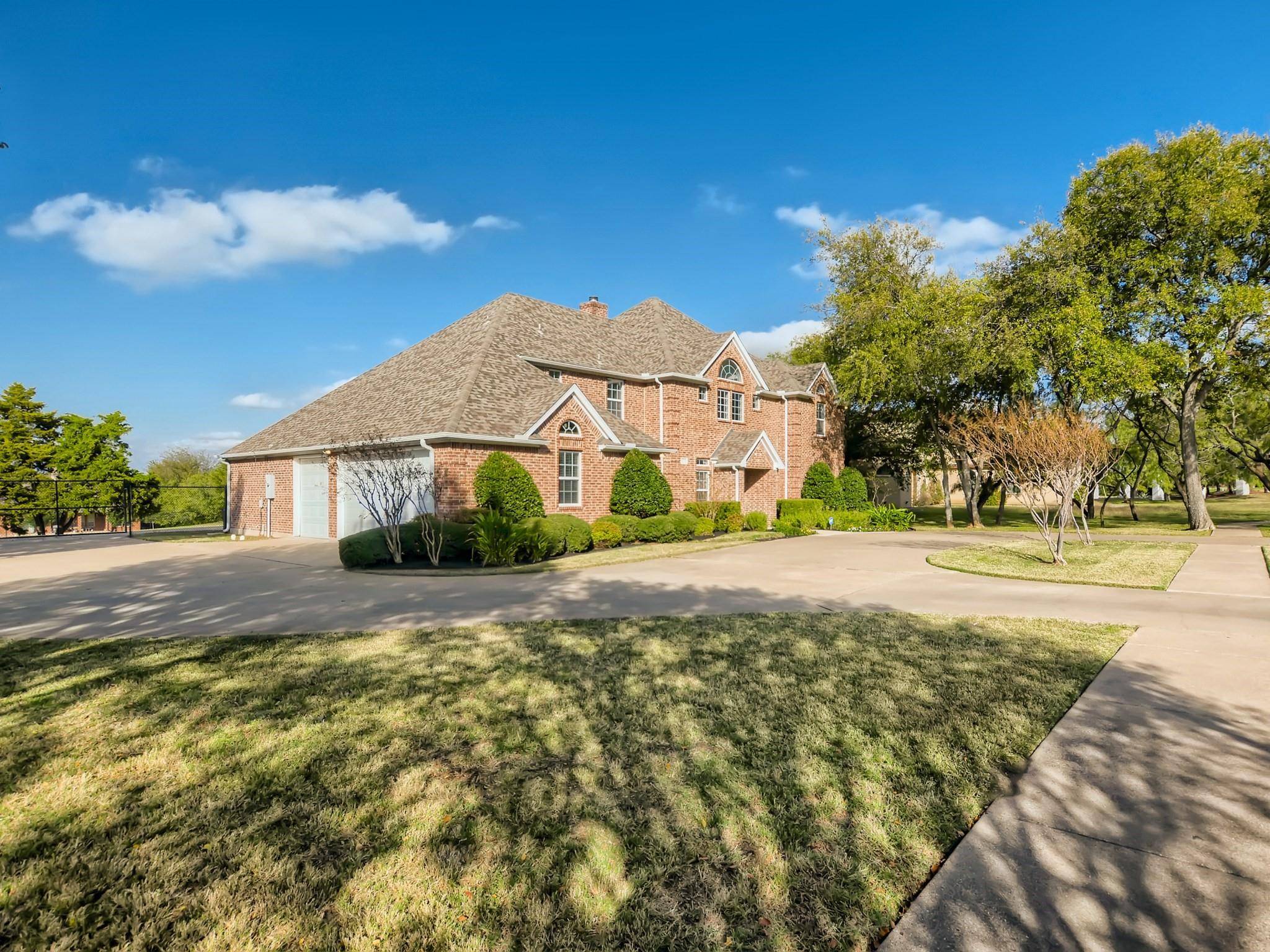 Cedar Hill, TX 75104,2875 S Lakeview Drive