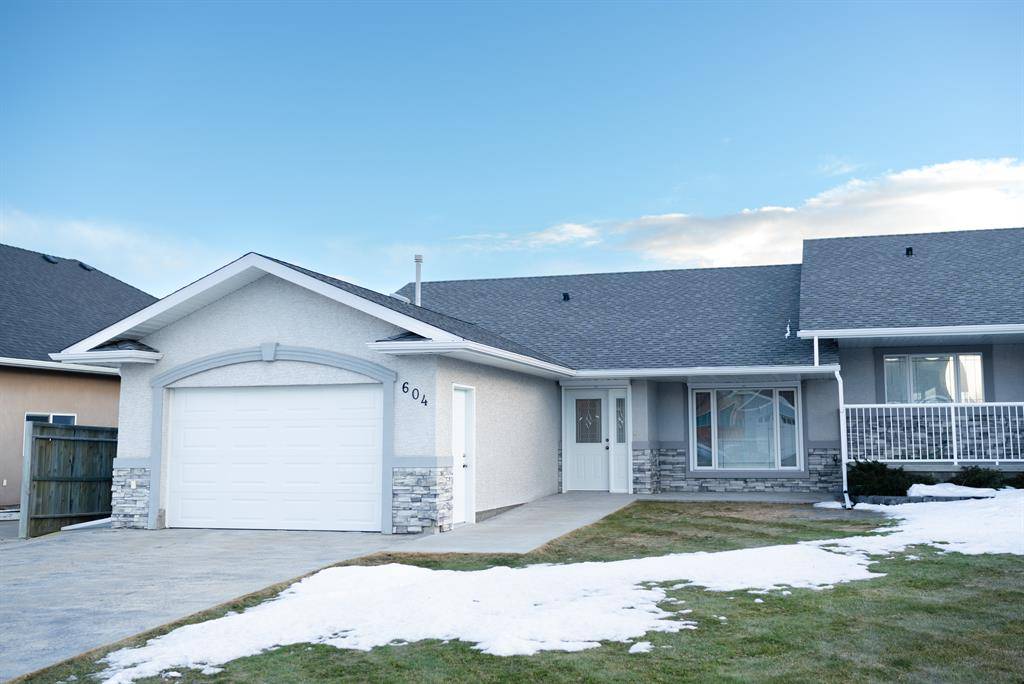 Cardston, AB T0K 0K0,604 8A AVE W