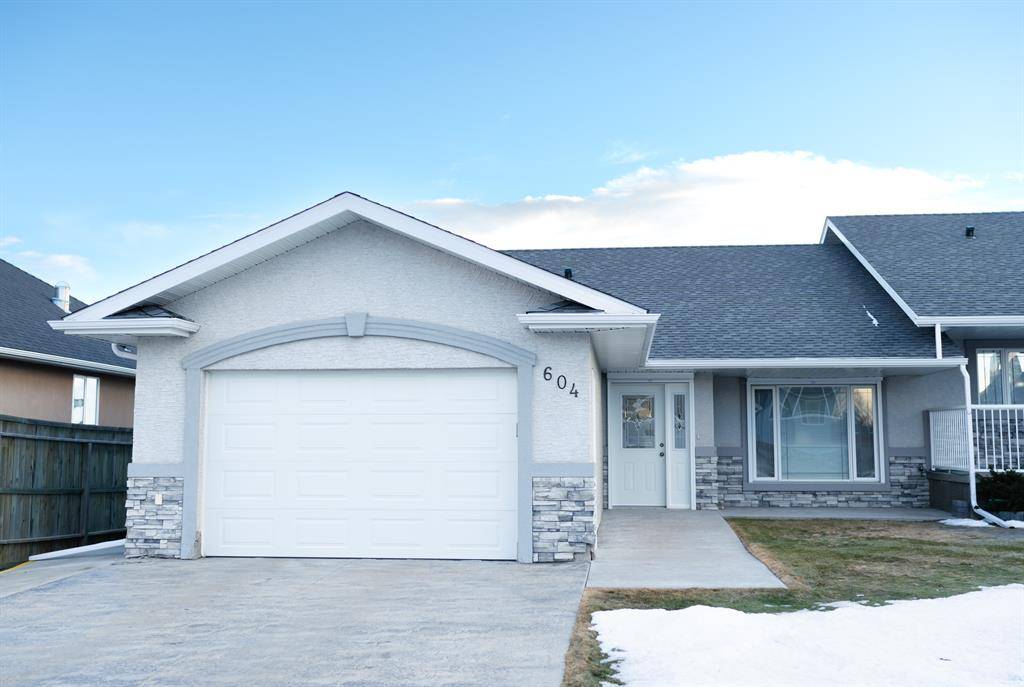 Cardston, AB T0K 0K0,604 8A AVE W