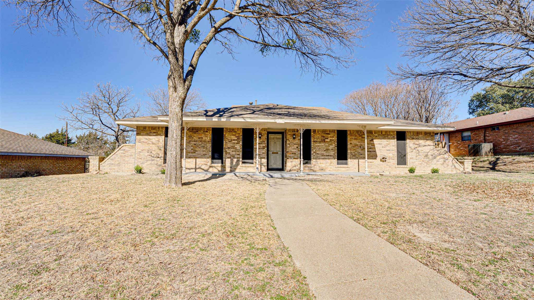 Desoto, TX 75115,221 Abbey Lane