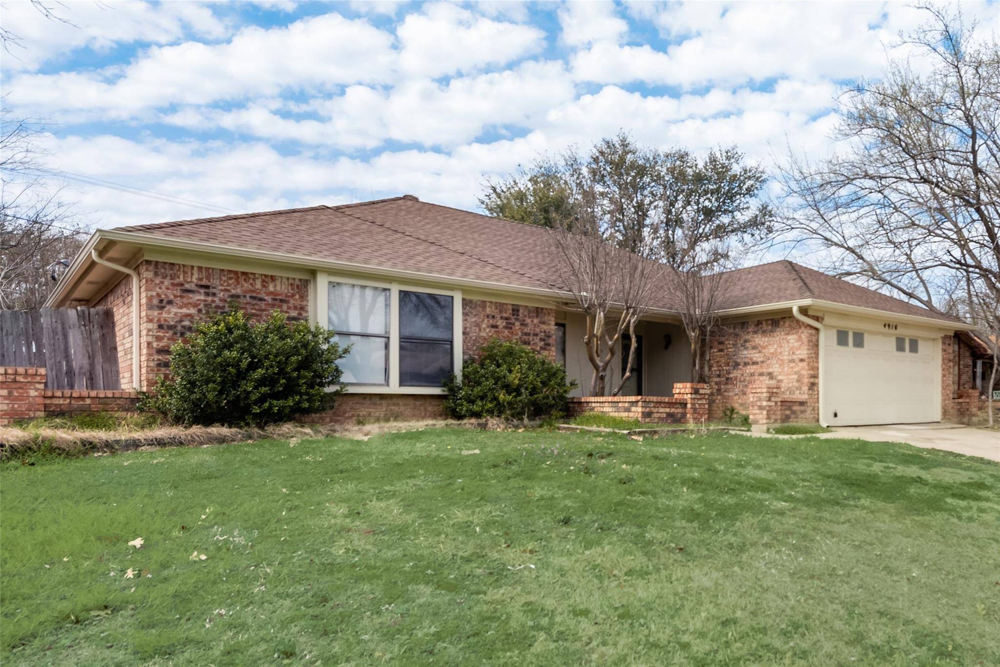 Arlington, TX 76017,4916 Green Hollow Drive