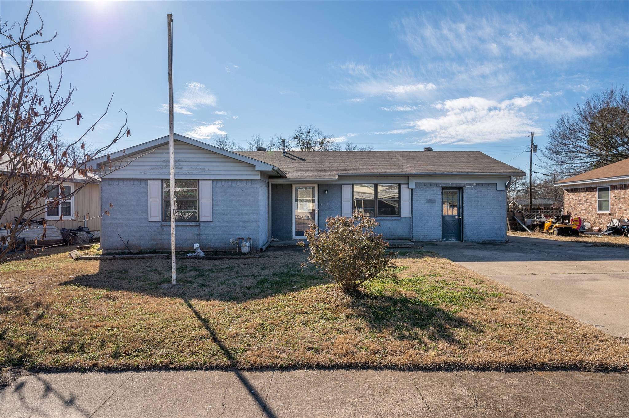 Bonham, TX 75418,121 Leslie