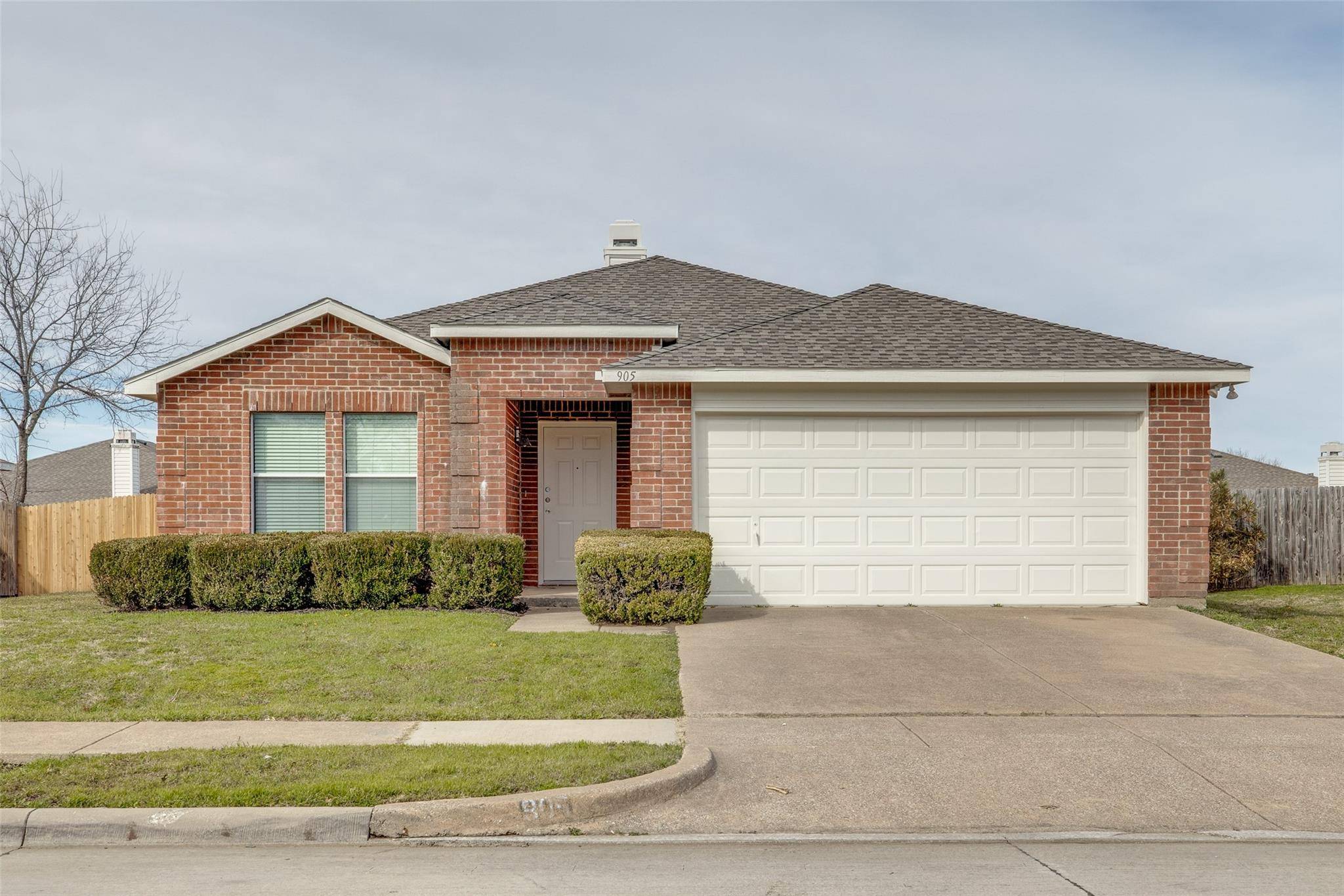 Arlington, TX 76017,905 White Dove Drive