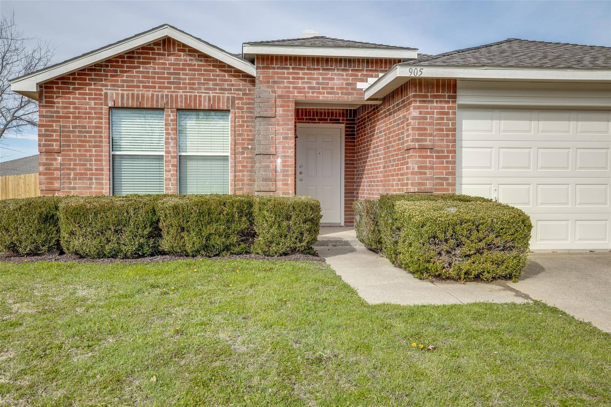 Arlington, TX 76017,905 White Dove Drive