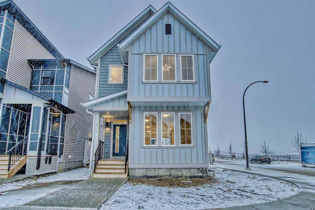 Airdrie, AB T4B 5H9,564 South Point PL SW