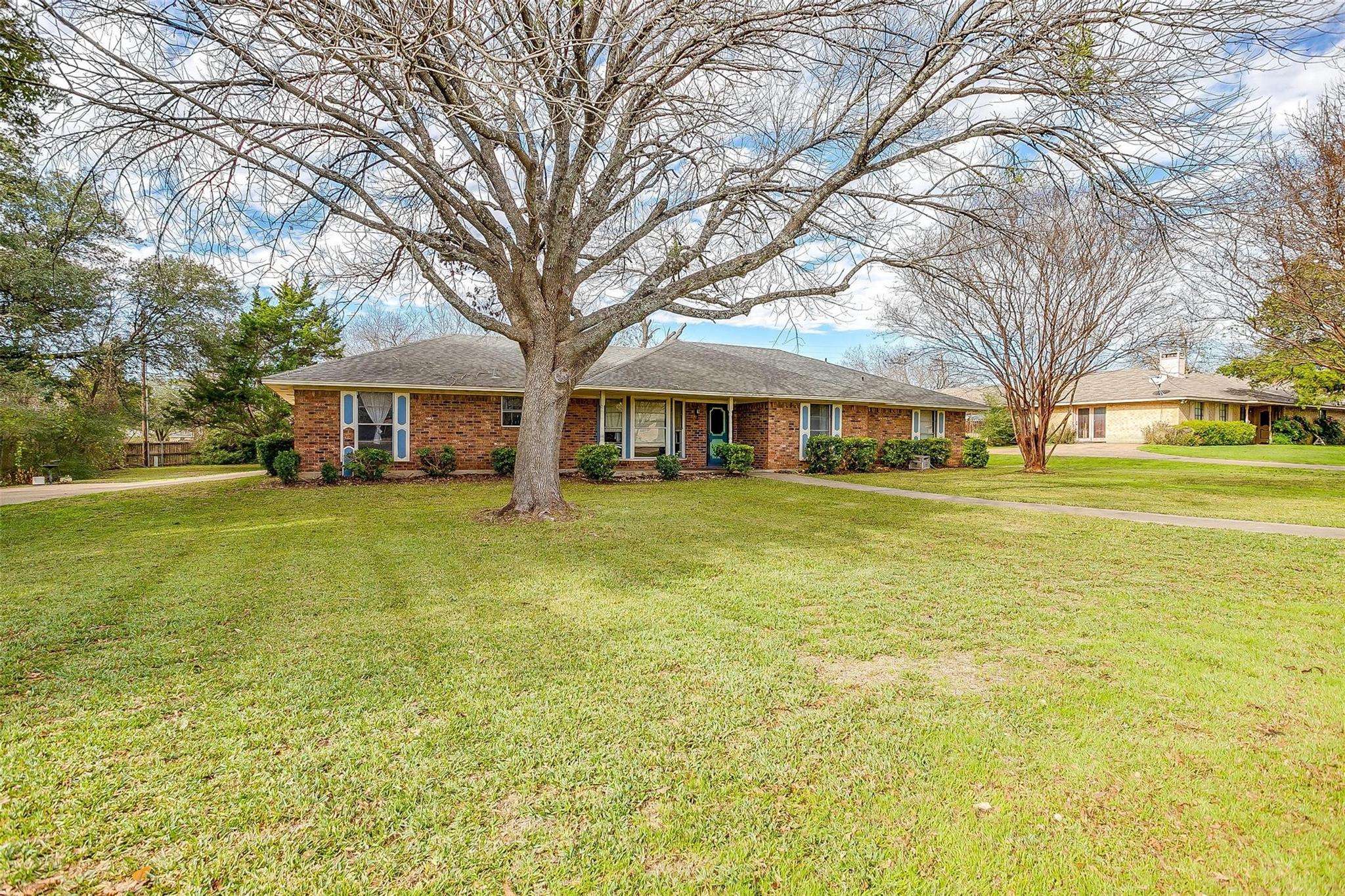 Ovilla, TX 75154,413 Shadowwood Trail