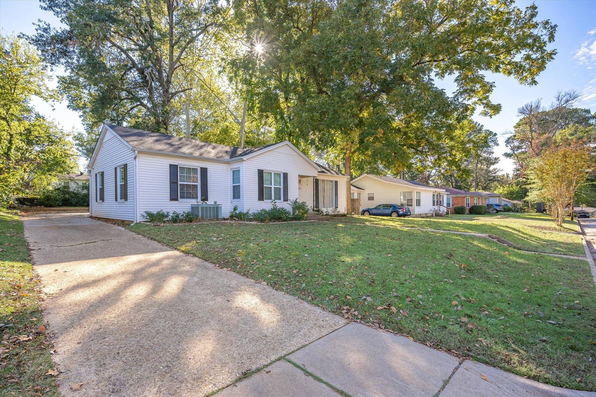 Tyler, TX 75701,1124 Dogwood Street