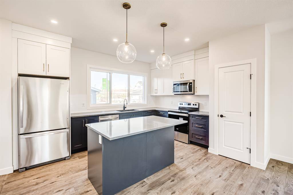 Airdrie, AB T4B 5G3,797 Bayview CV SW