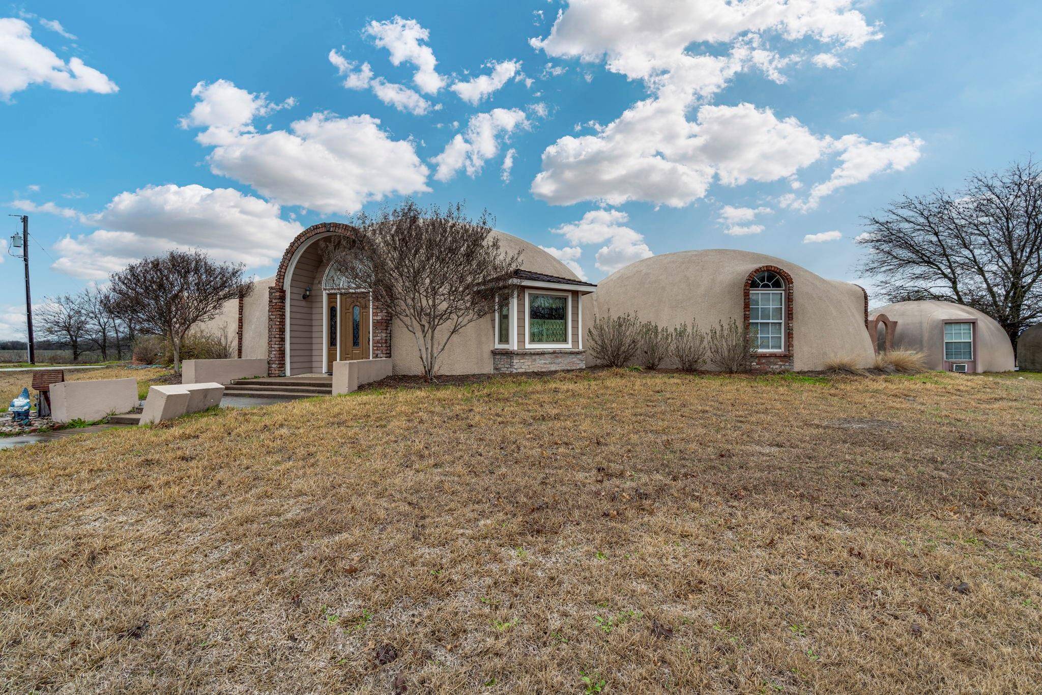 Italy, TX 76651,102 Dome Park Place