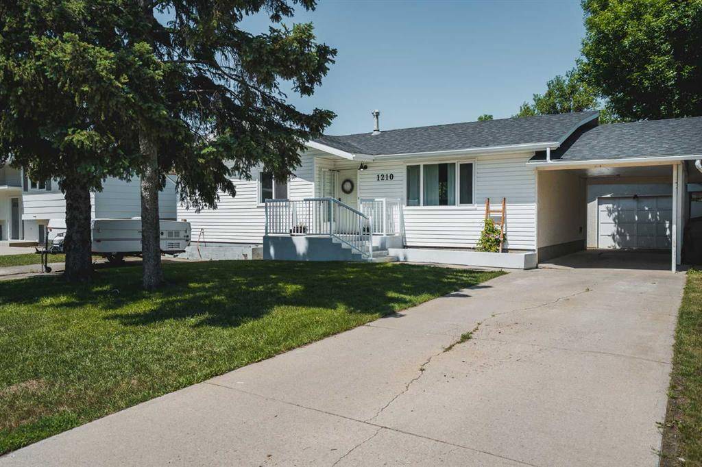 Coaldale, AB T1M1C8,1210 22a AVE