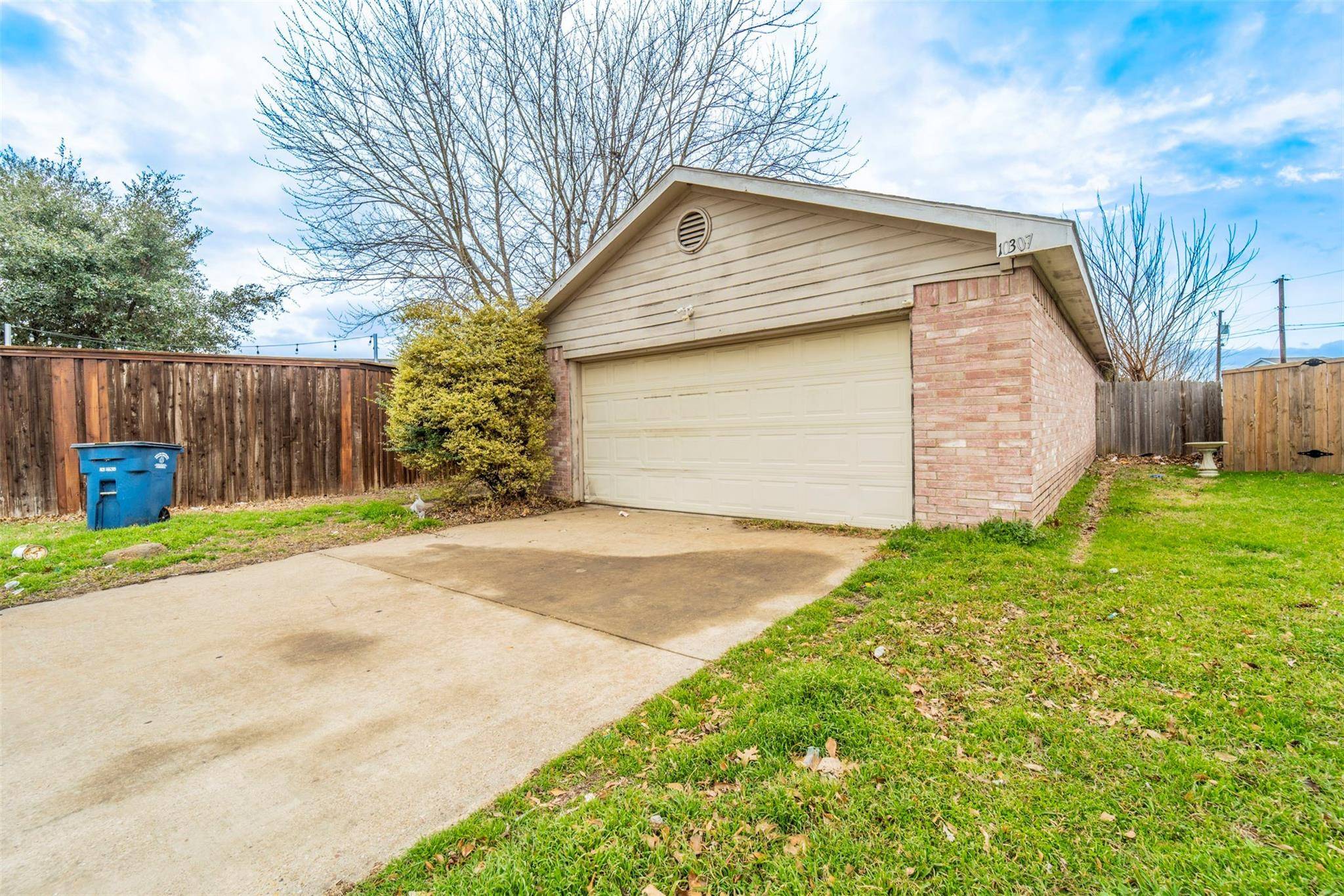 Dallas, TX 75227,10307 Shelburne Drive