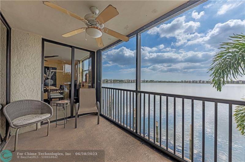 Oakland Park, FL 33309,106 Lake Emerald Dr  #212