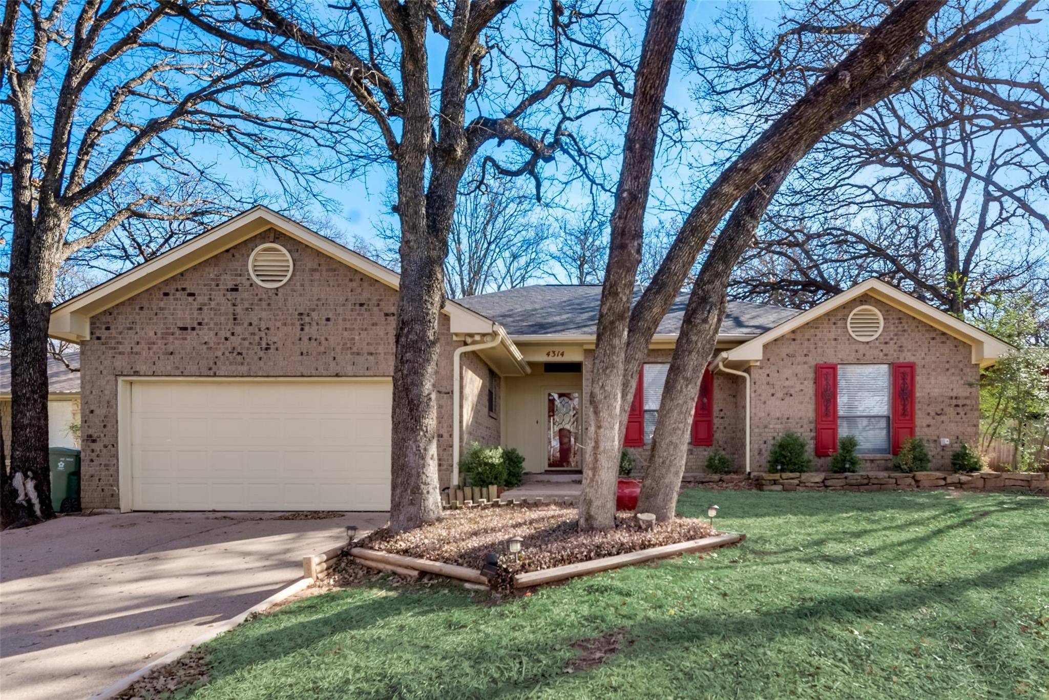 Arlington, TX 76017,4314 Willow Bend Drive