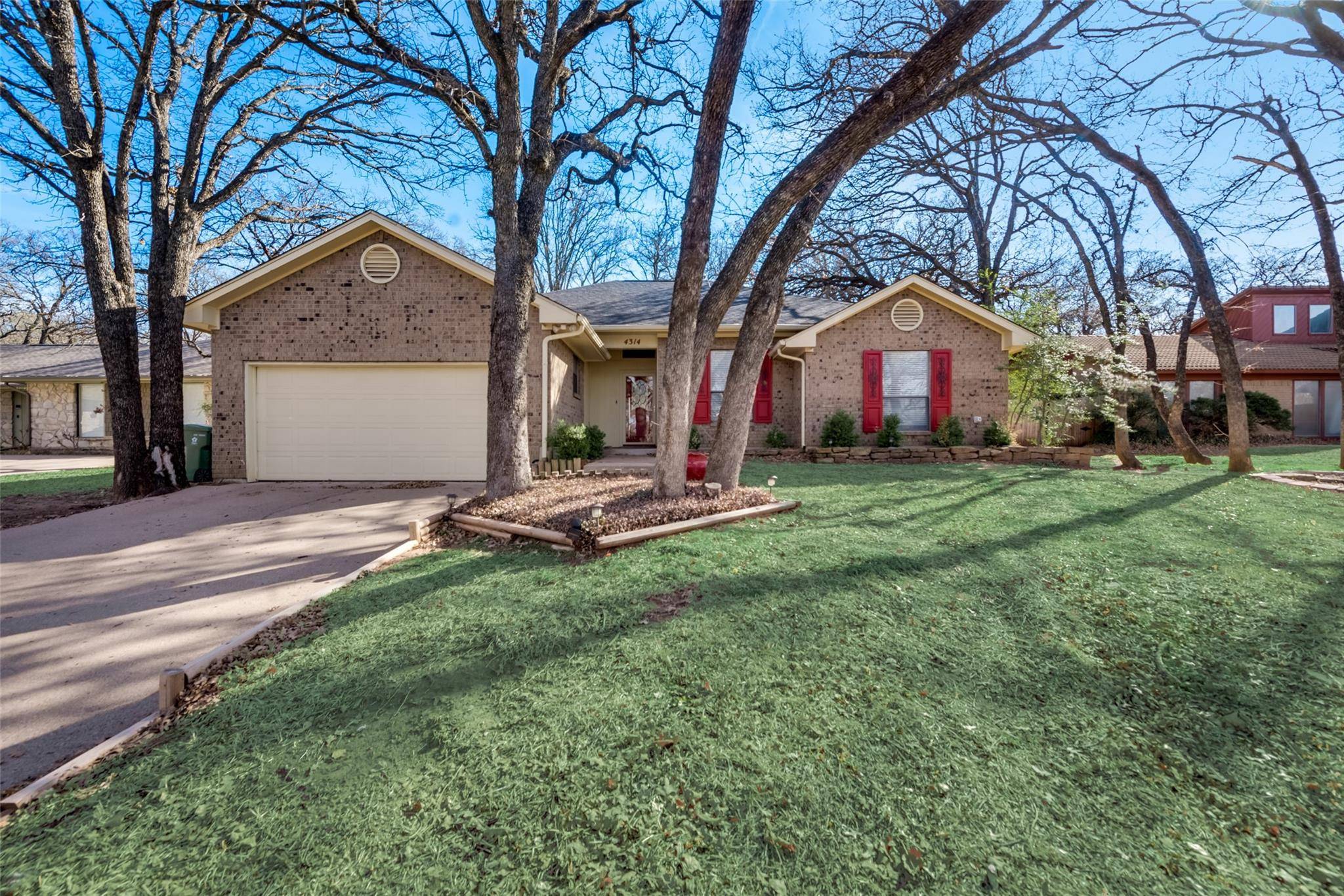 Arlington, TX 76017,4314 Willow Bend Drive