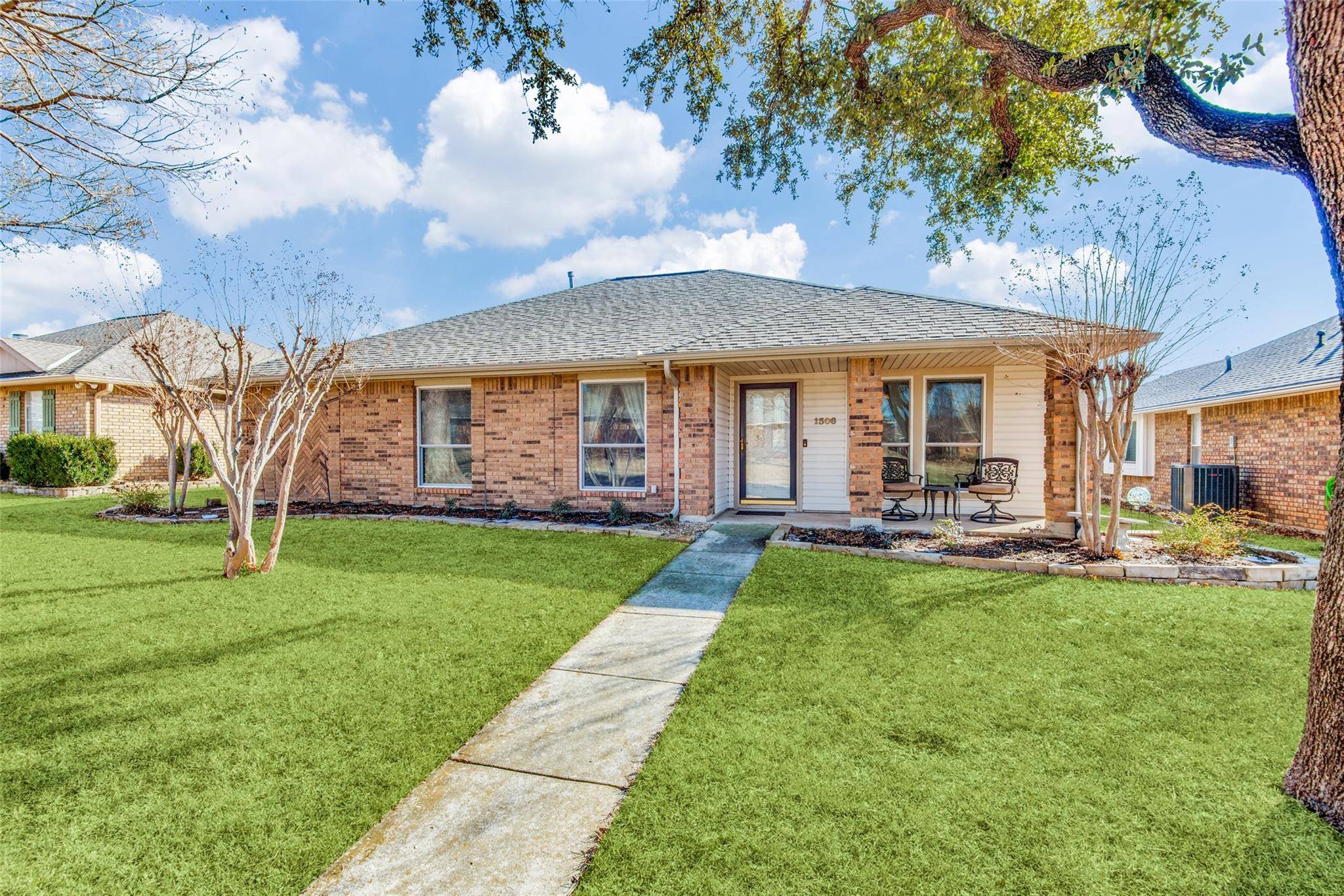 Carrollton, TX 75007,1306 River Birch Lane