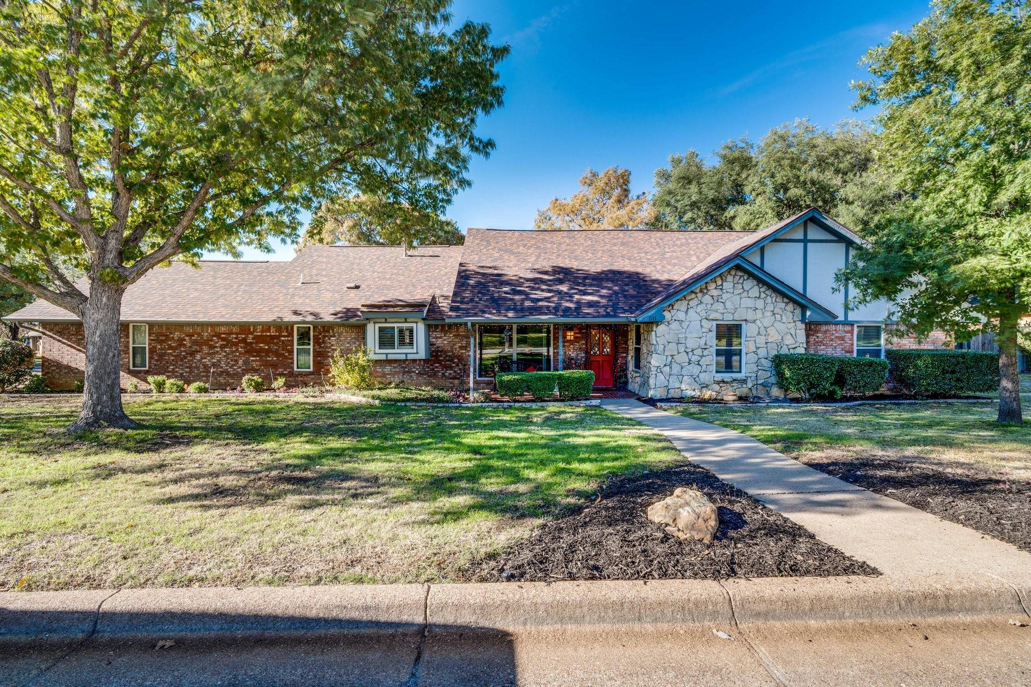 Arlington, TX 76006,511 Eldoro Drive