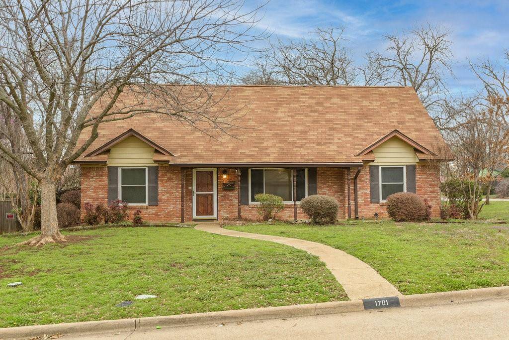 Arlington, TX 76013,1701 W Lovers Lane