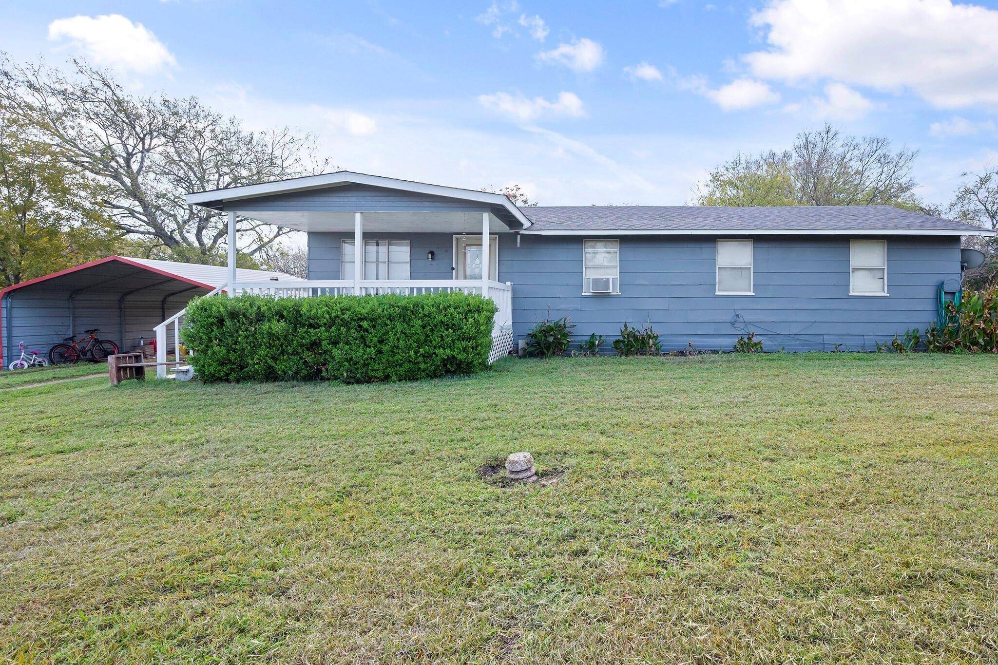 Blooming Grove, TX 76626,701 W Forgey