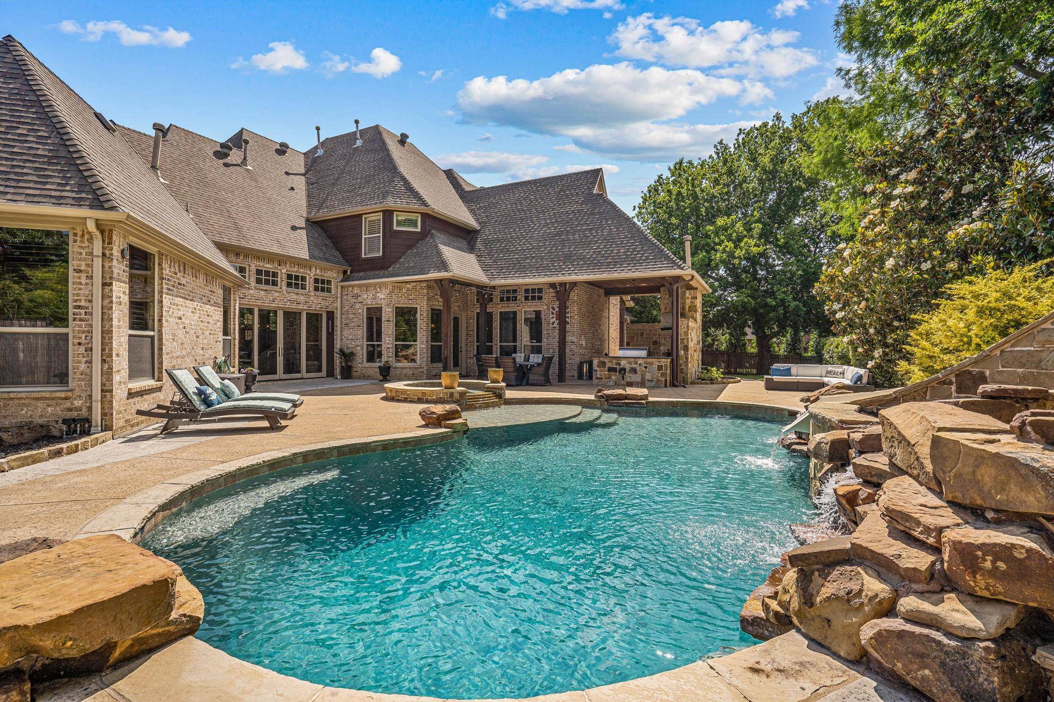 Southlake, TX 76092,700 Boulder Drive